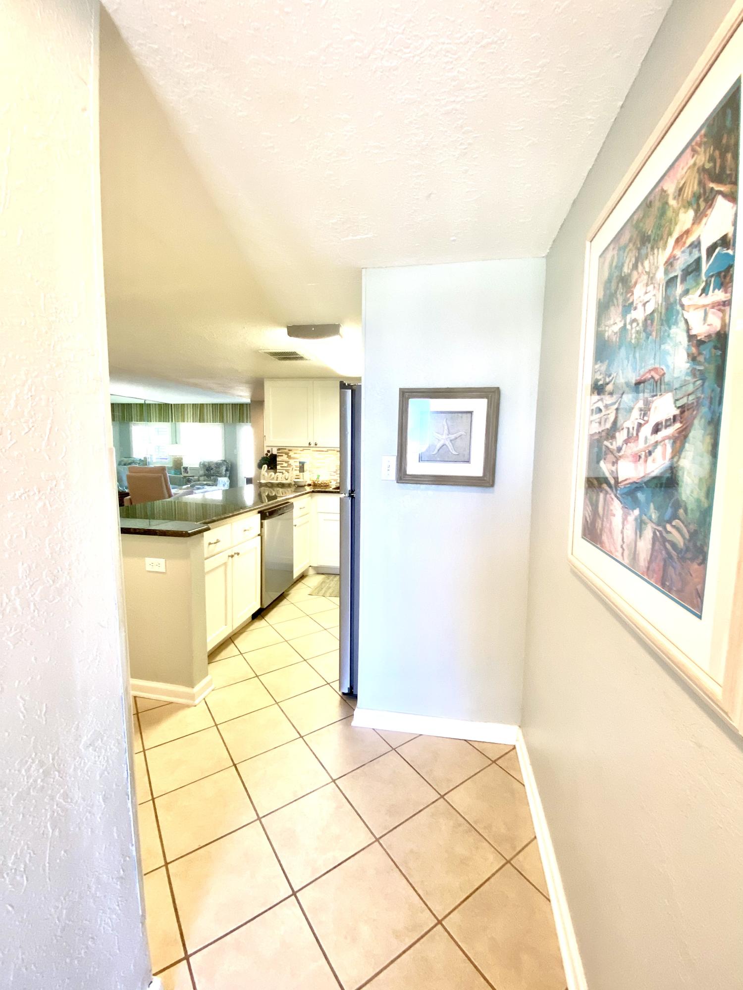 HOLIDAY SURF & RACQUET CLUB - Residential