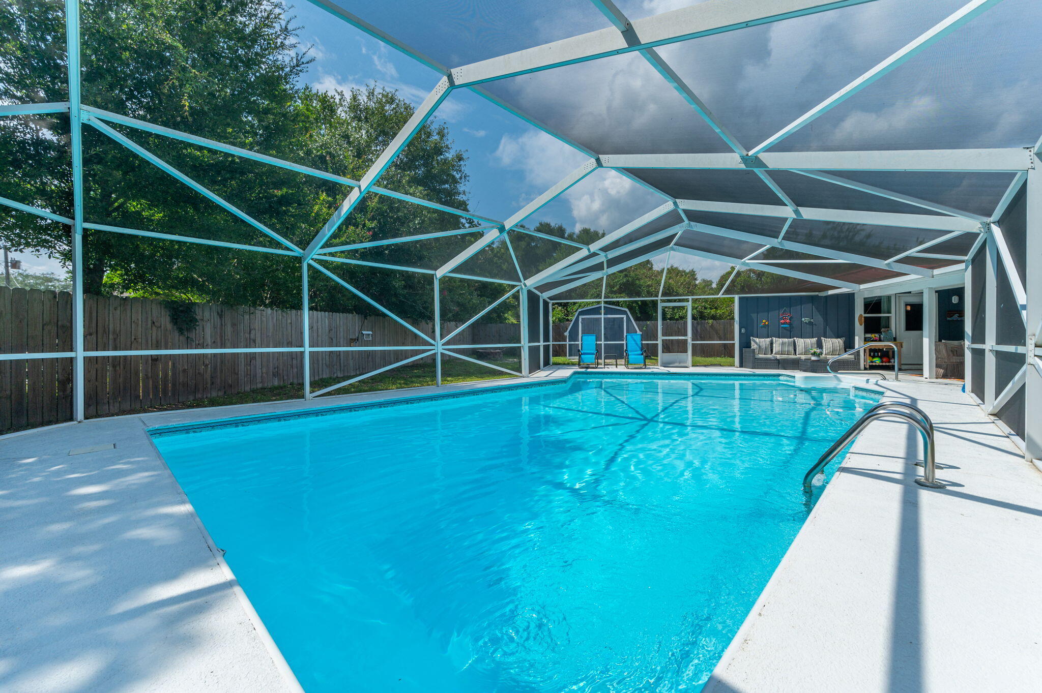 SHERWOOD FOREST - Residential