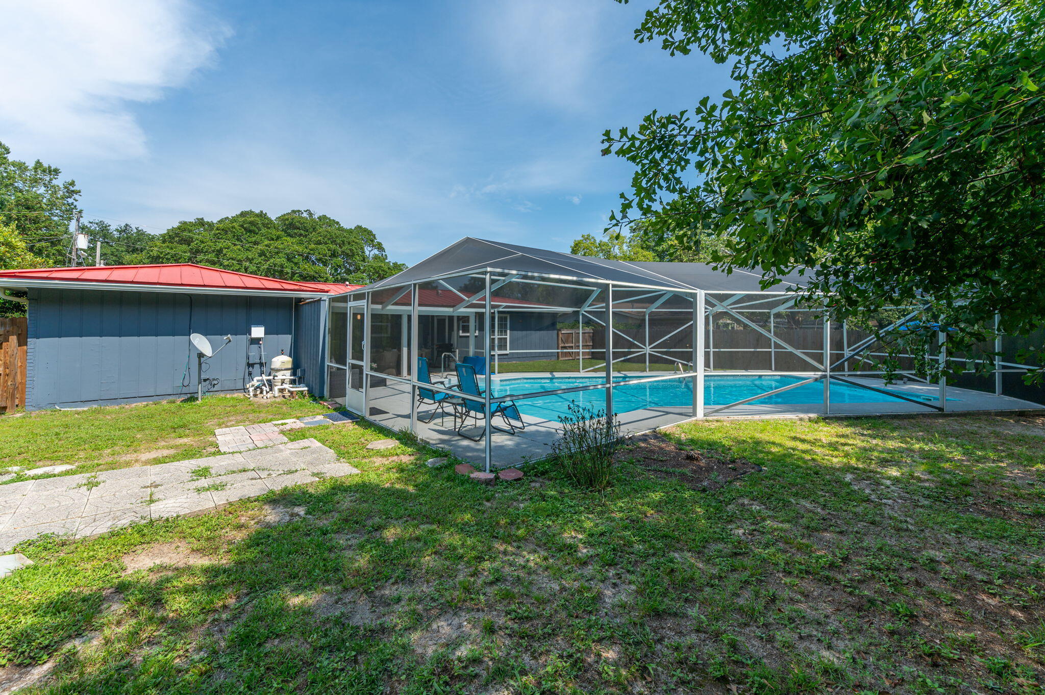 SHERWOOD FOREST - Residential