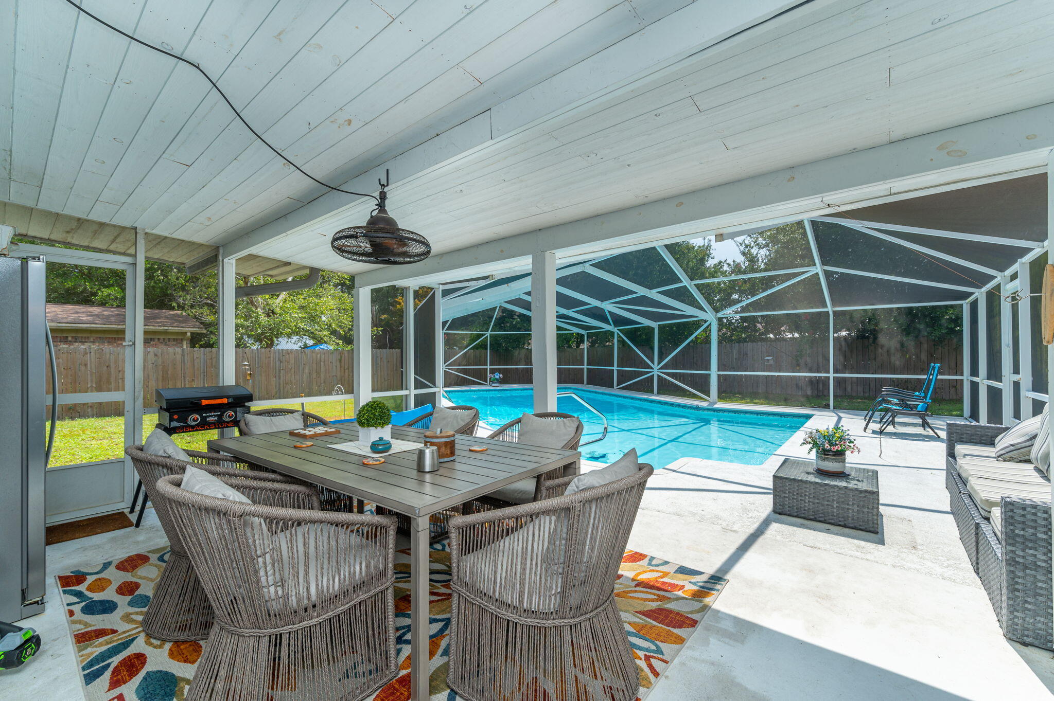 SHERWOOD FOREST - Residential