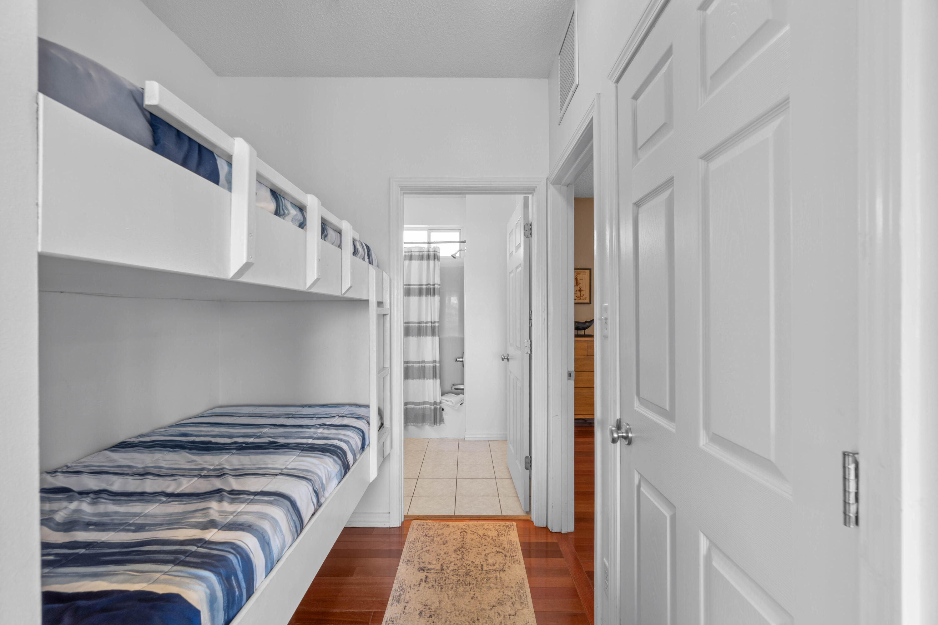 SUNSET COTTAGES CONDO - Residential
