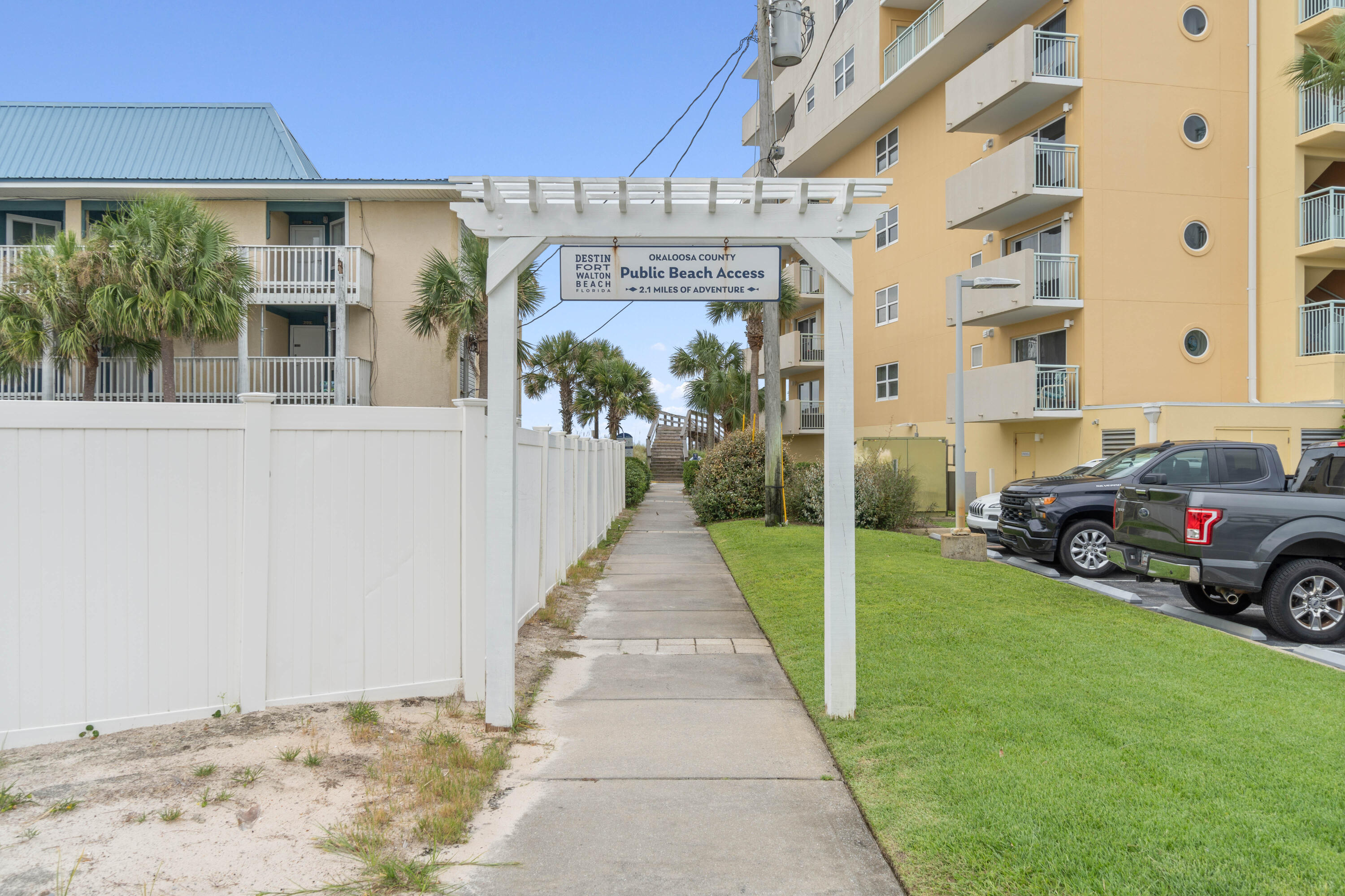 SUNSET COTTAGES CONDO - Residential