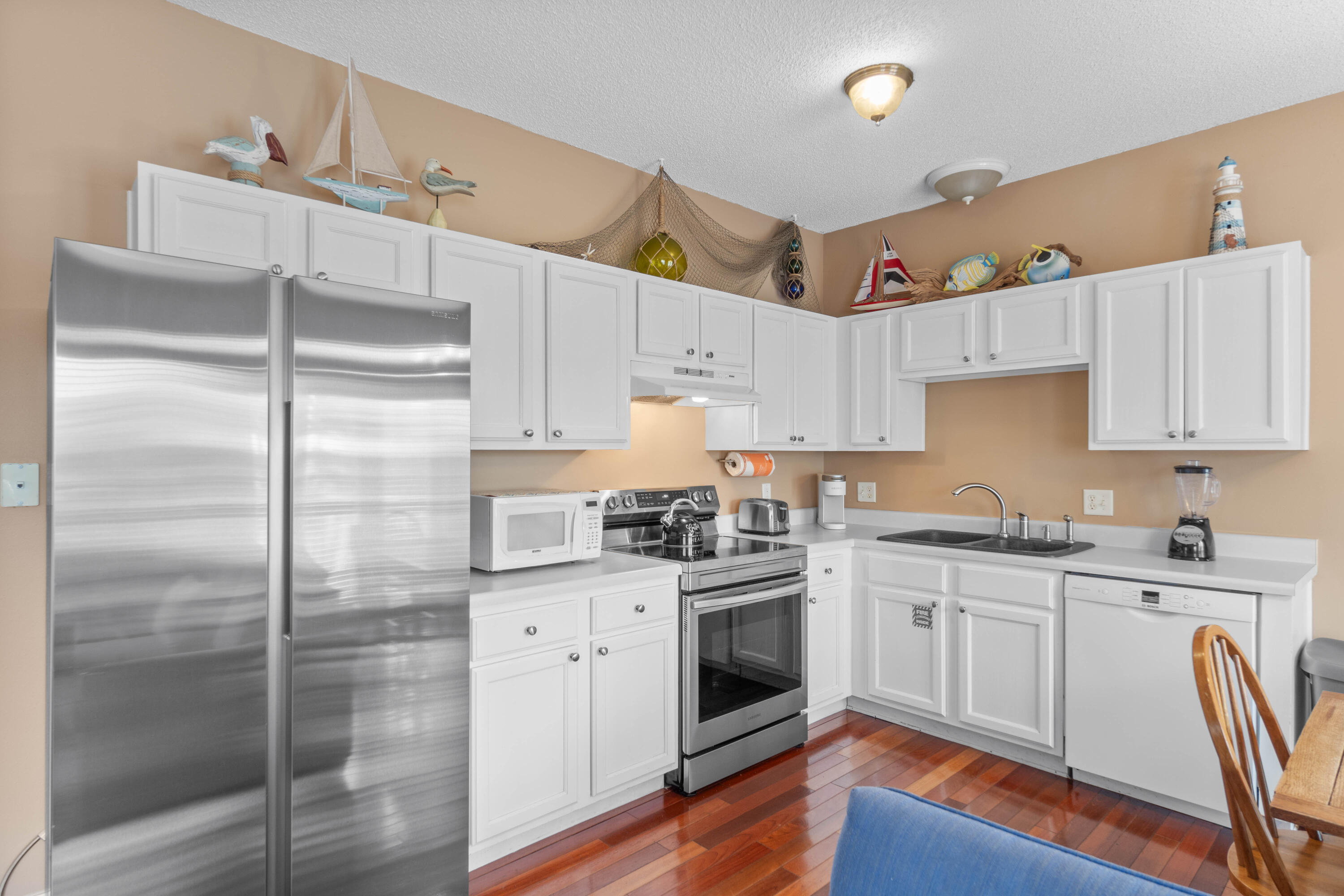 SUNSET COTTAGES CONDO - Residential