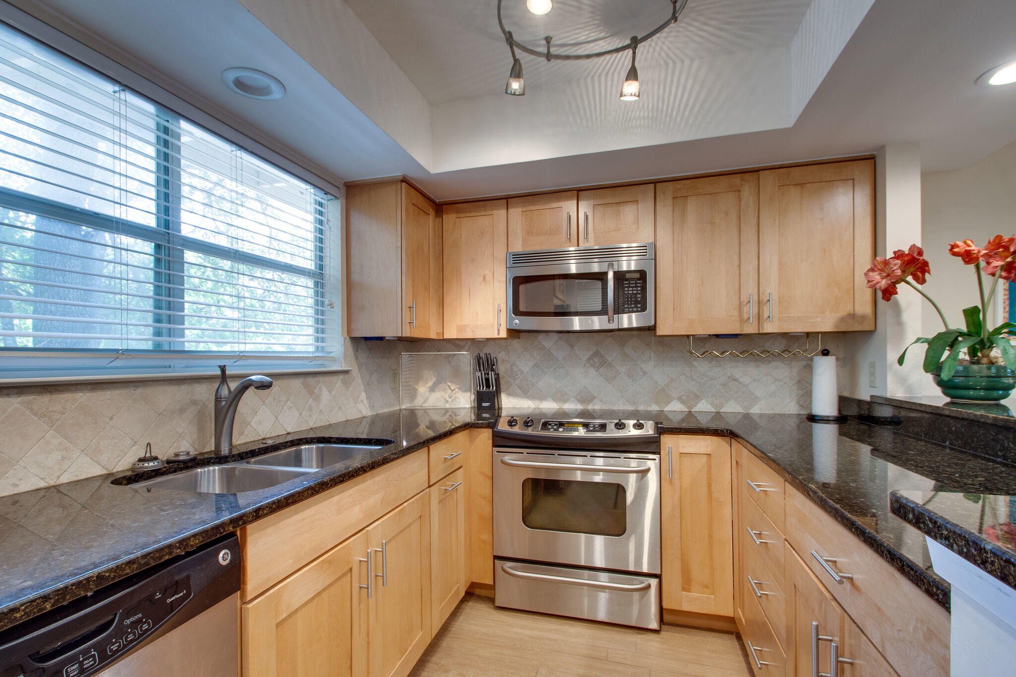 HIDDEN DUNES BEACH COTTAGES 2 - Residential