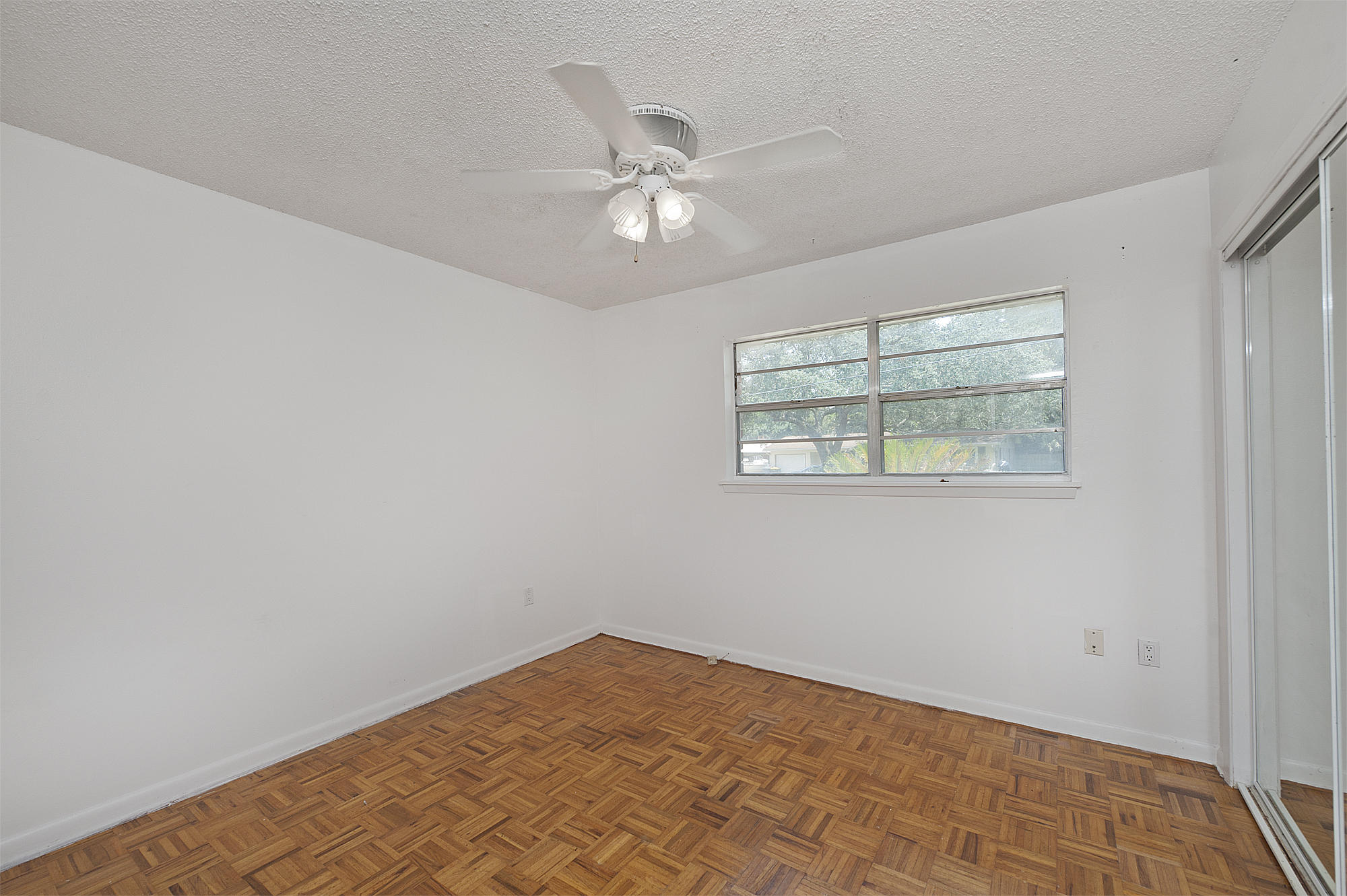 ELLIOTTS POINT 10TH ADDN - Residential