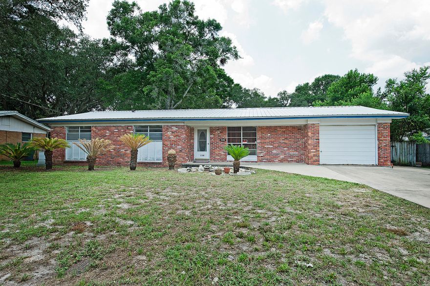Incredible home with great bones in the Elliott Point Neighborhood! Walking distance to Ferry Park which offers tennis, playgrounds, walking trail, frisbee golf, and ponds to feed the fish,turtles, and ducks.The home offers 3 bedrooms, 2 baths, and a large fenced in yard along a quiet road.