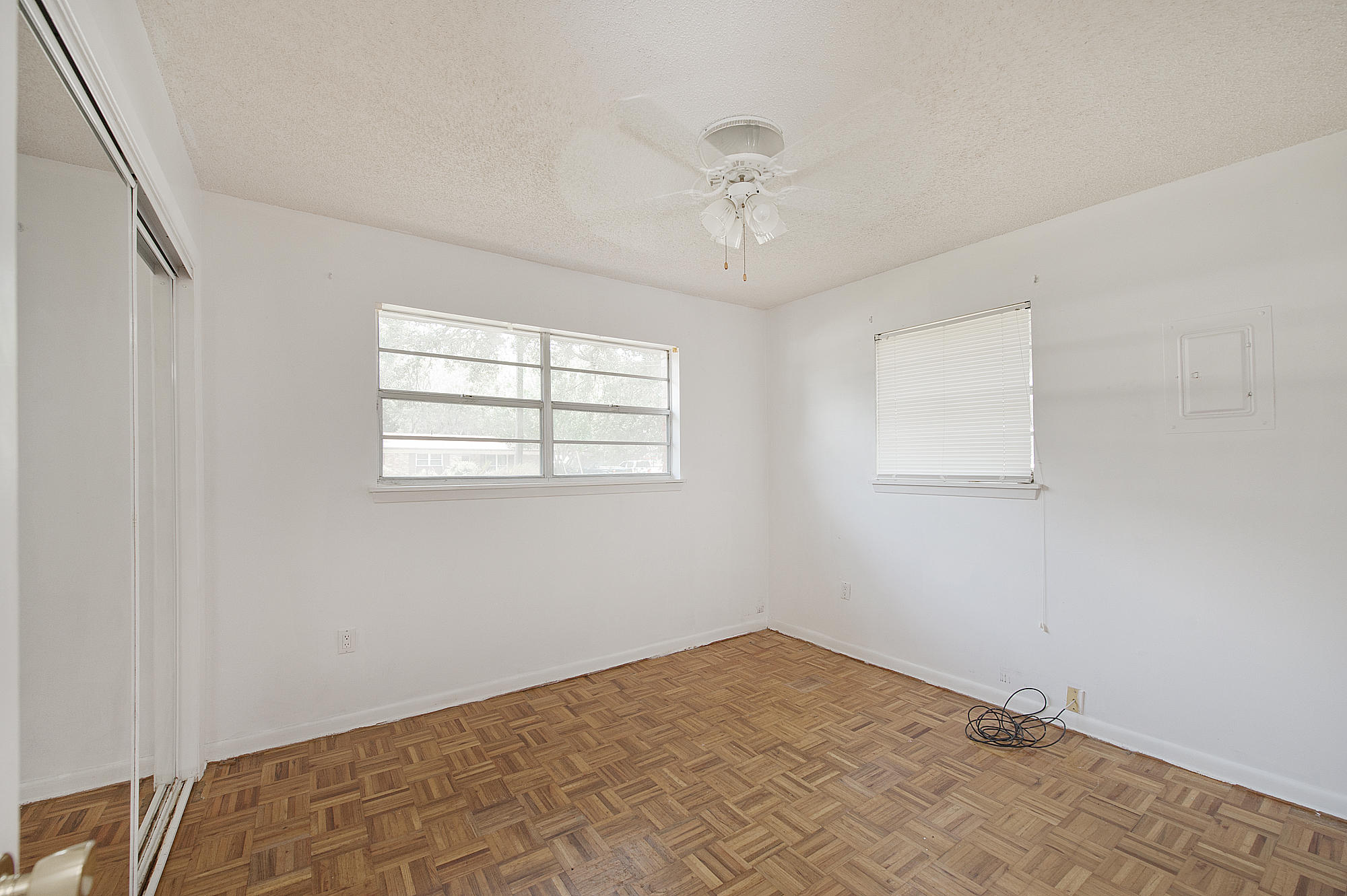 ELLIOTTS POINT 10TH ADDN - Residential