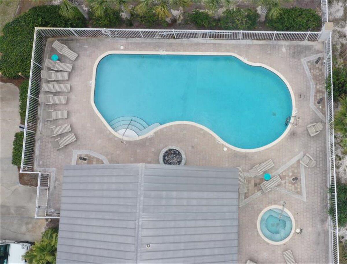 BY THE SEA - Residential