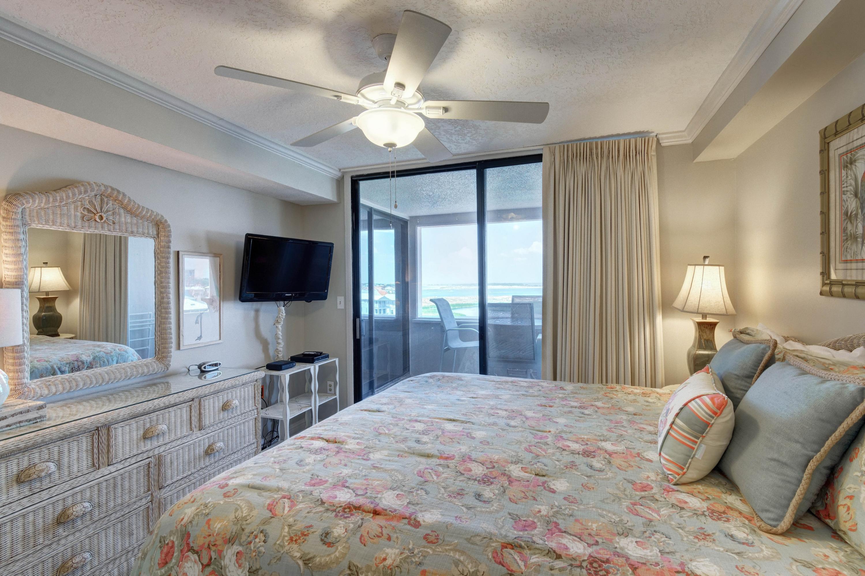 JETTY EAST CONDO - Residential