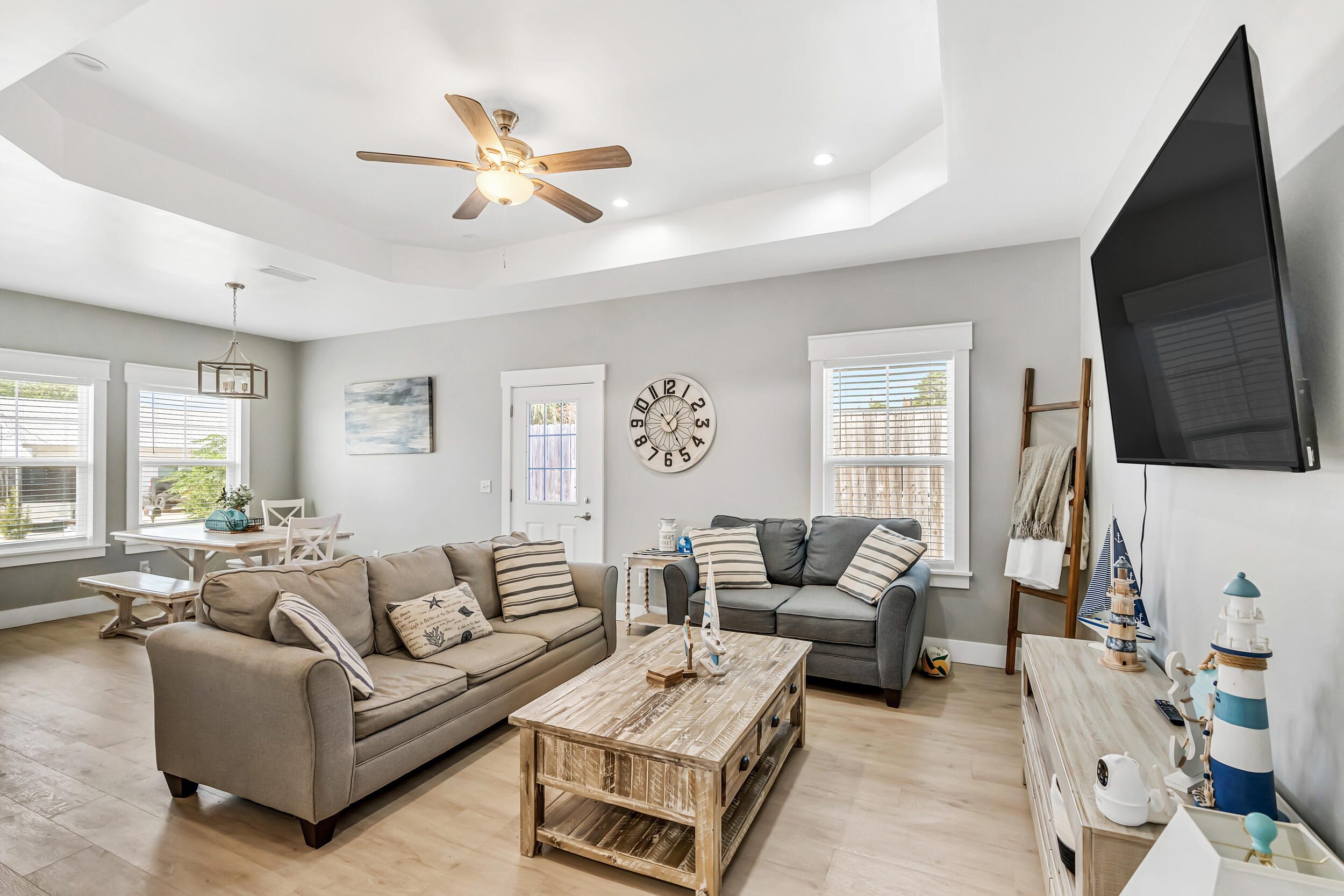 LAGUNA BEACH 7TH ADDN - Residential