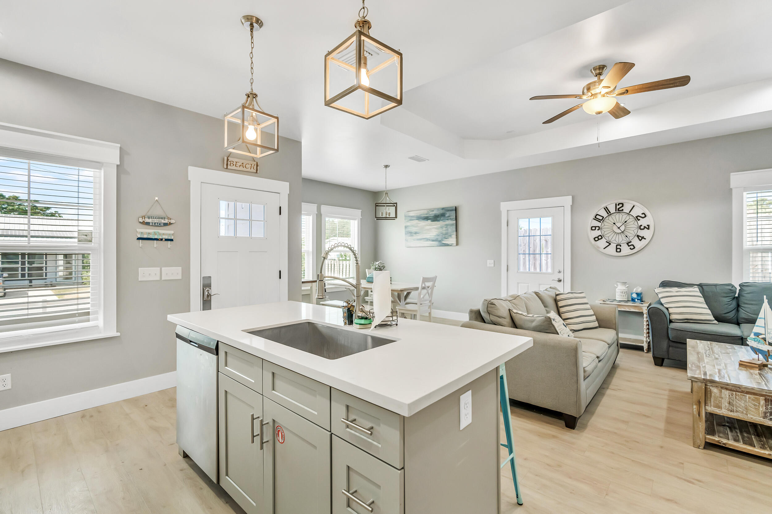 LAGUNA BEACH 7TH ADDN - Residential