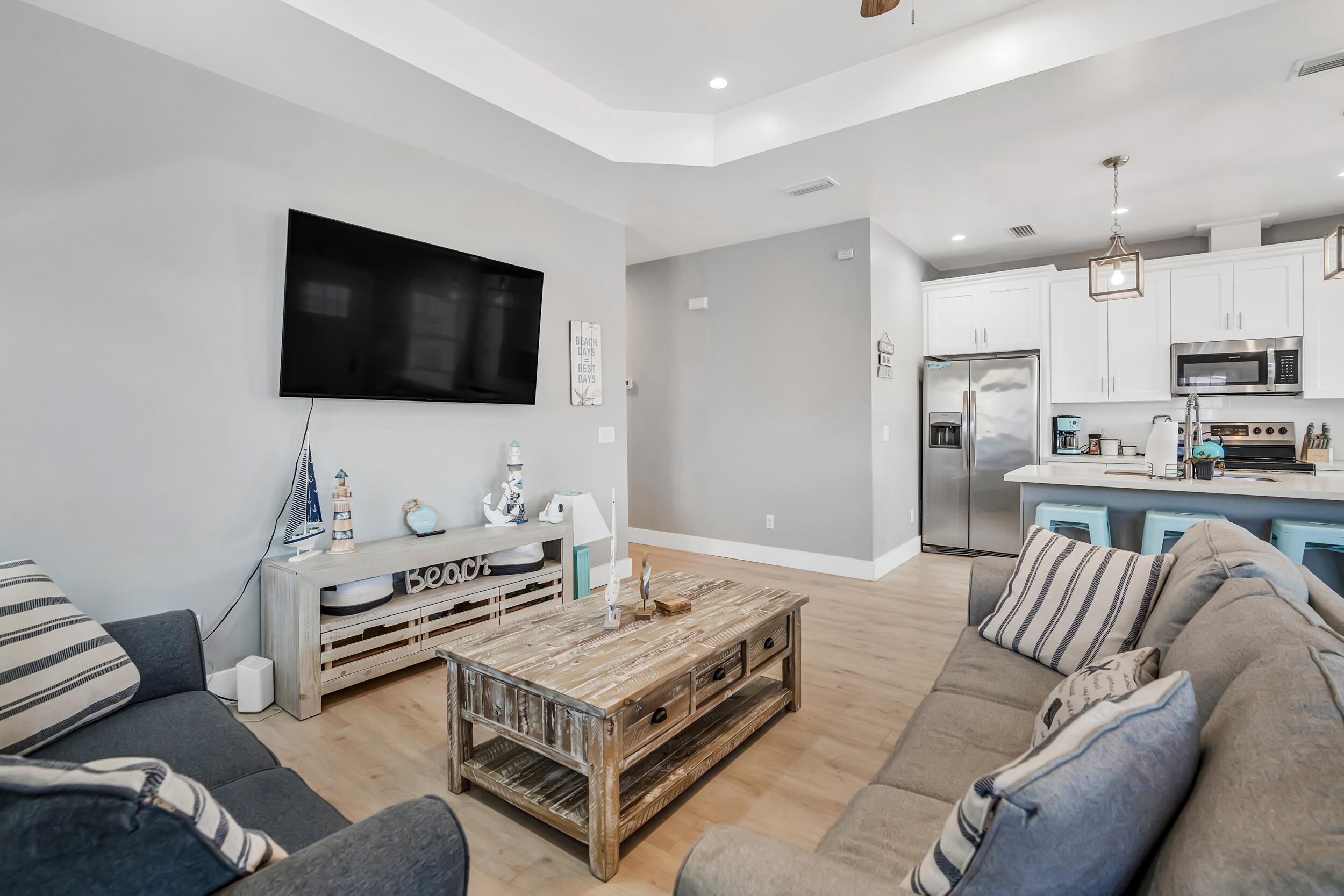 LAGUNA BEACH 7TH ADDN - Residential