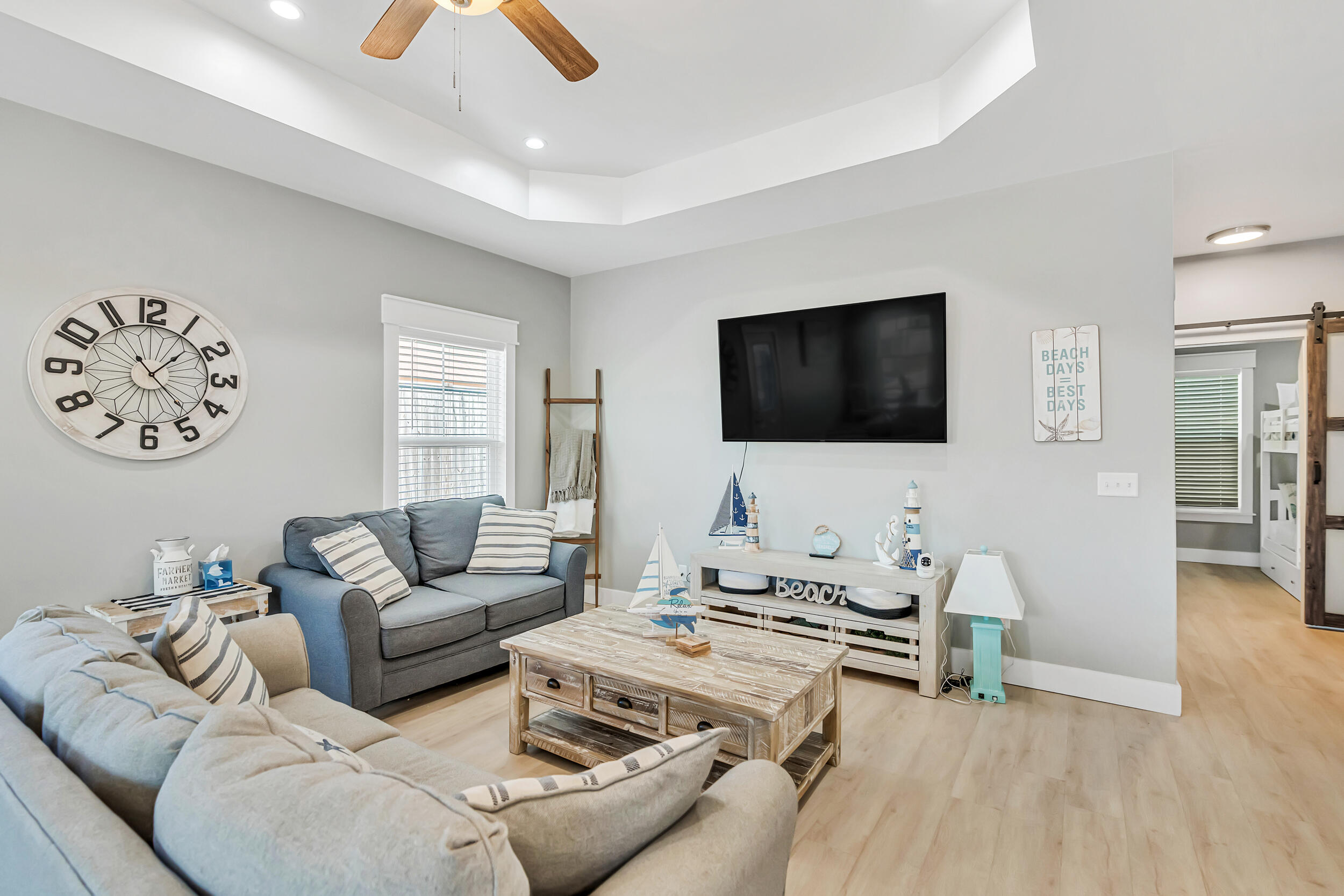 LAGUNA BEACH 7TH ADDN - Residential