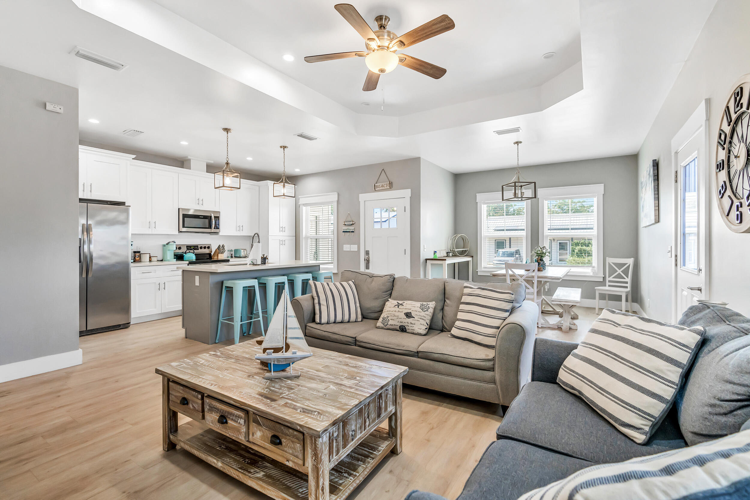 LAGUNA BEACH 7TH ADDN - Residential