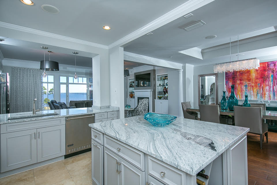 ONE WATER PLACE AT KELLY PLANTATION - Residential