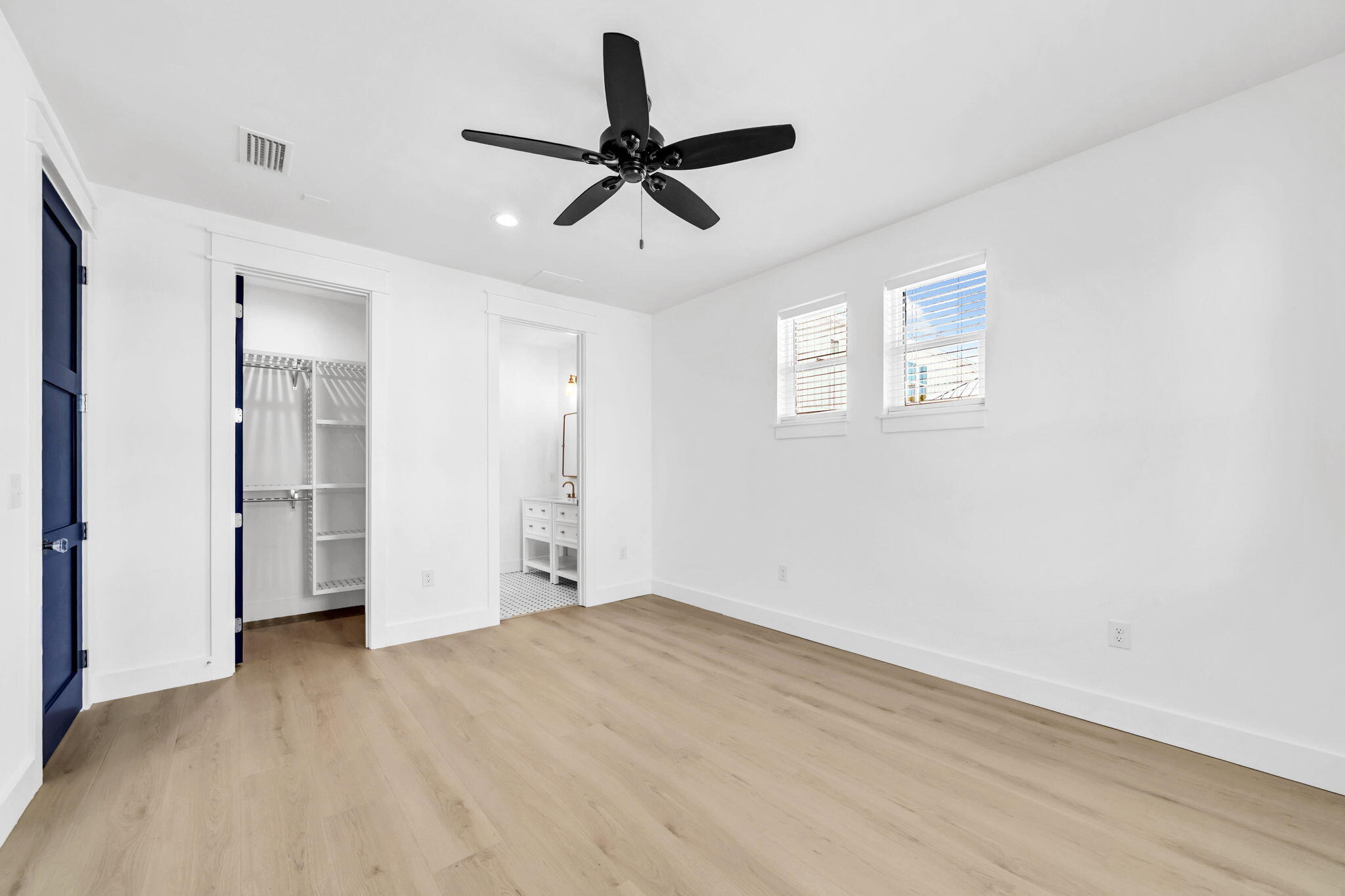 HIDDEN GROVE - Residential Lease