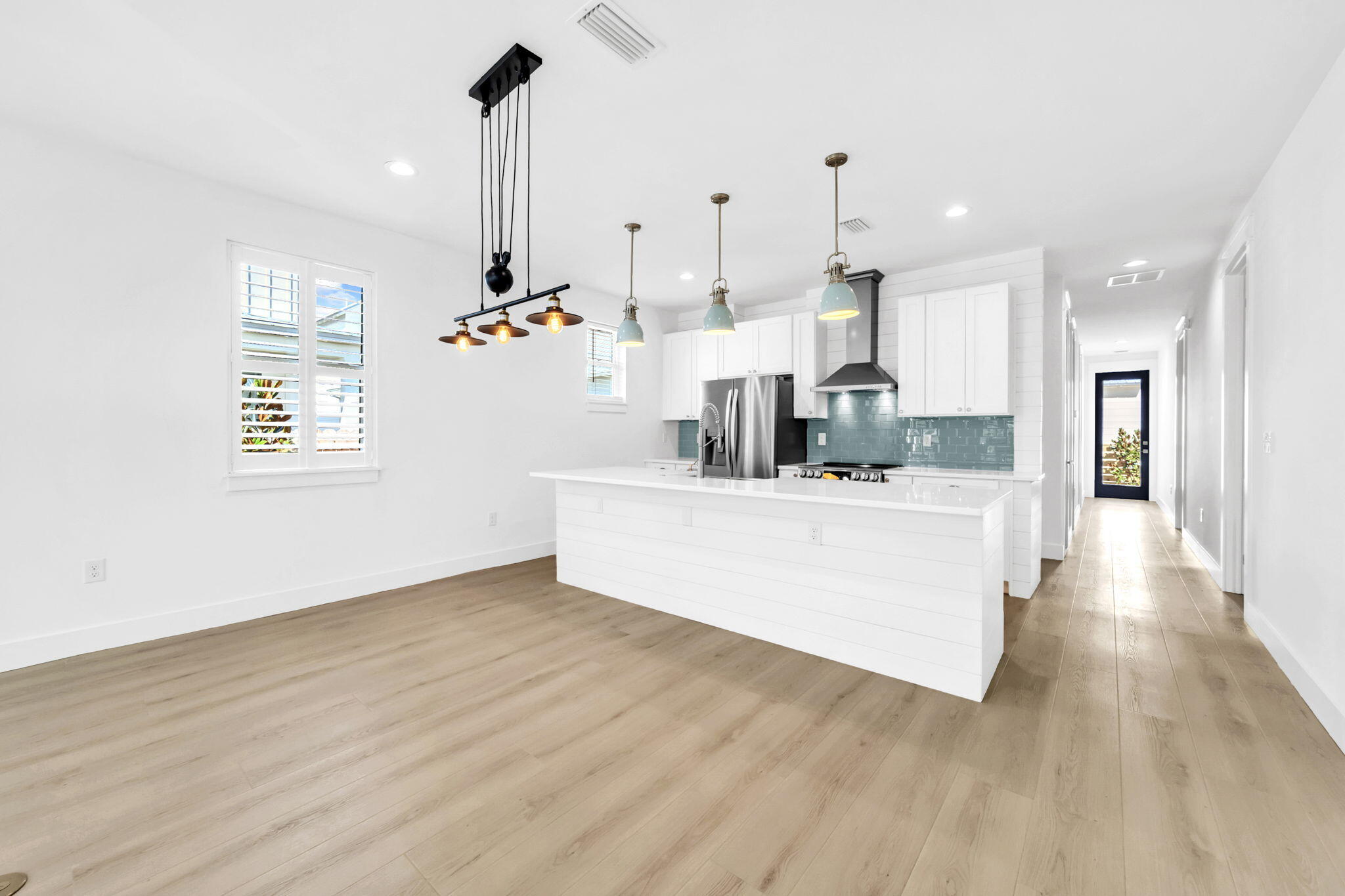 HIDDEN GROVE - Residential Lease