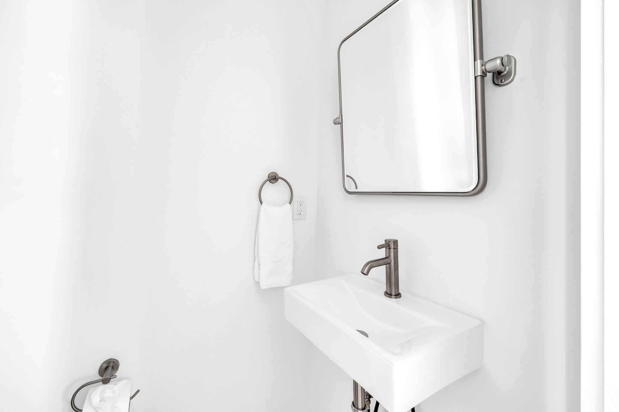 HIDDEN GROVE - Residential Lease