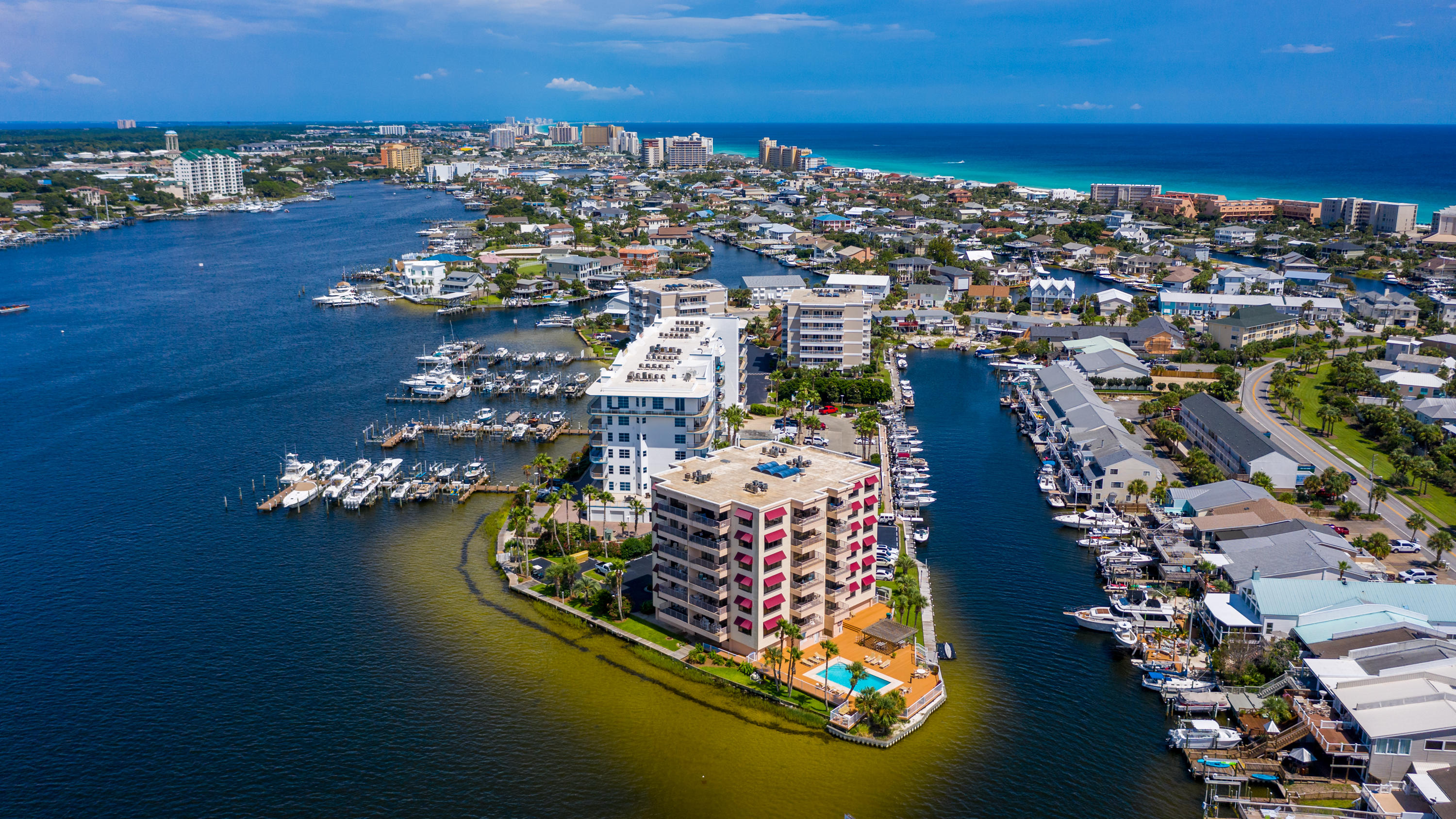 HARBOR LIGHTS - Residential