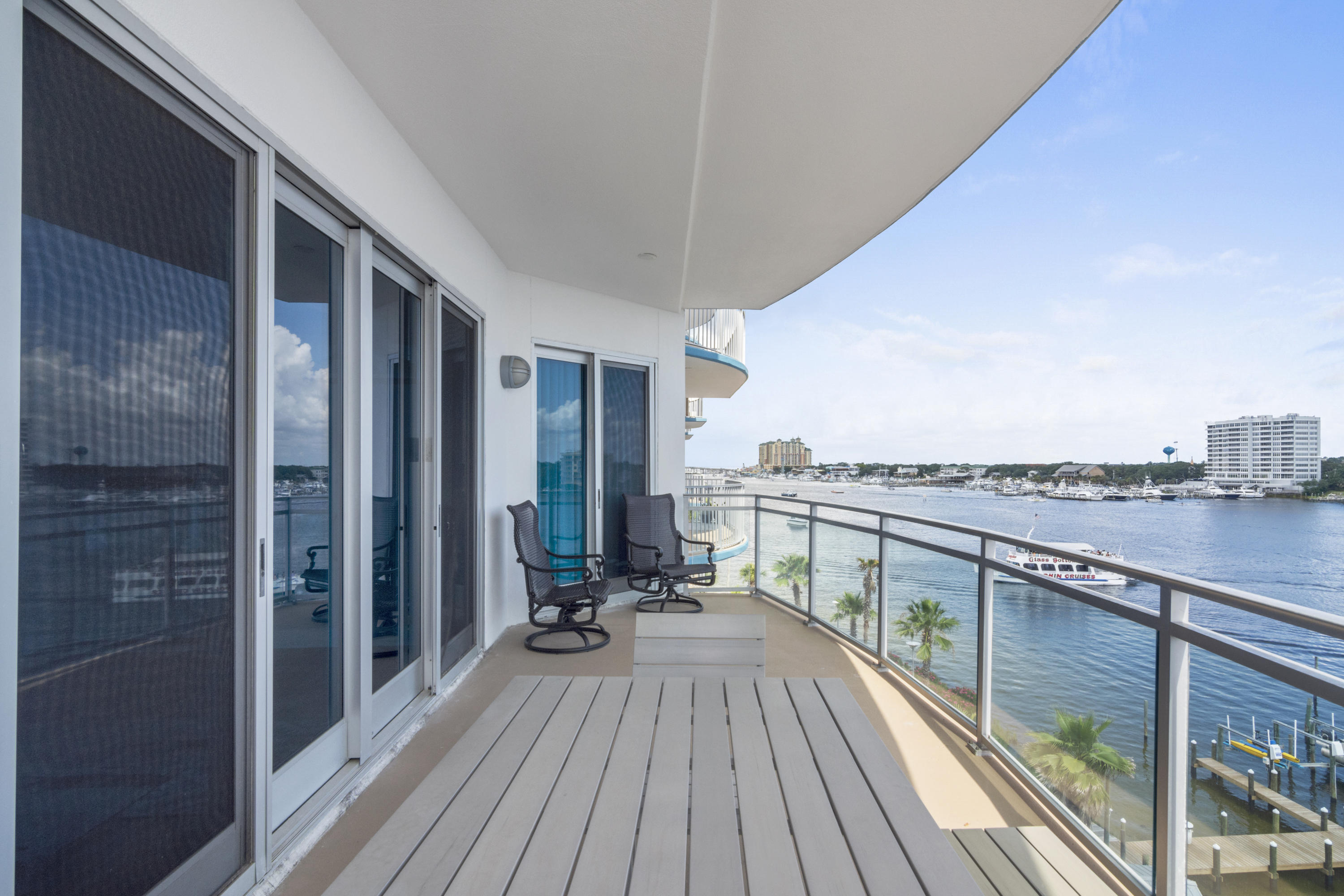 HARBOR LIGHTS - Residential