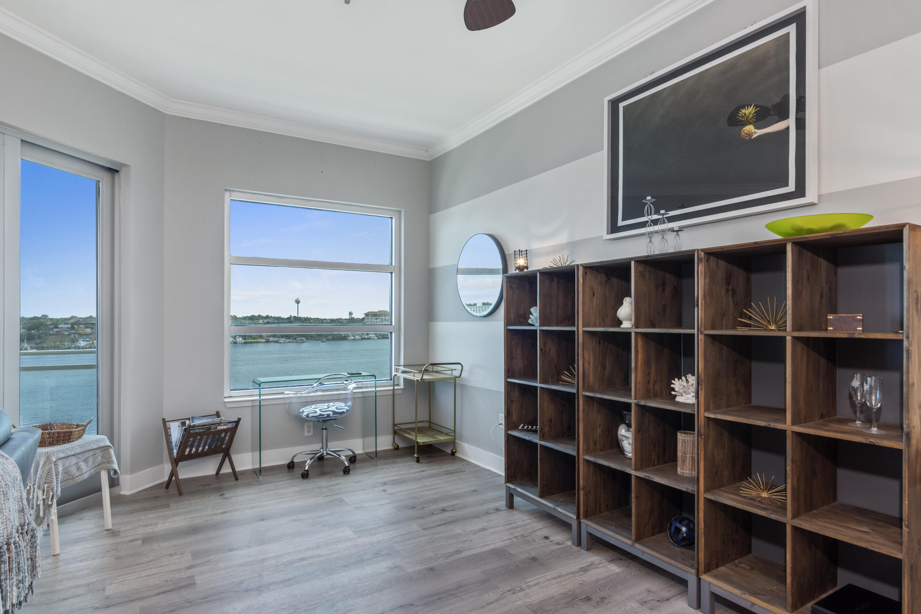 HARBOR LIGHTS - Residential