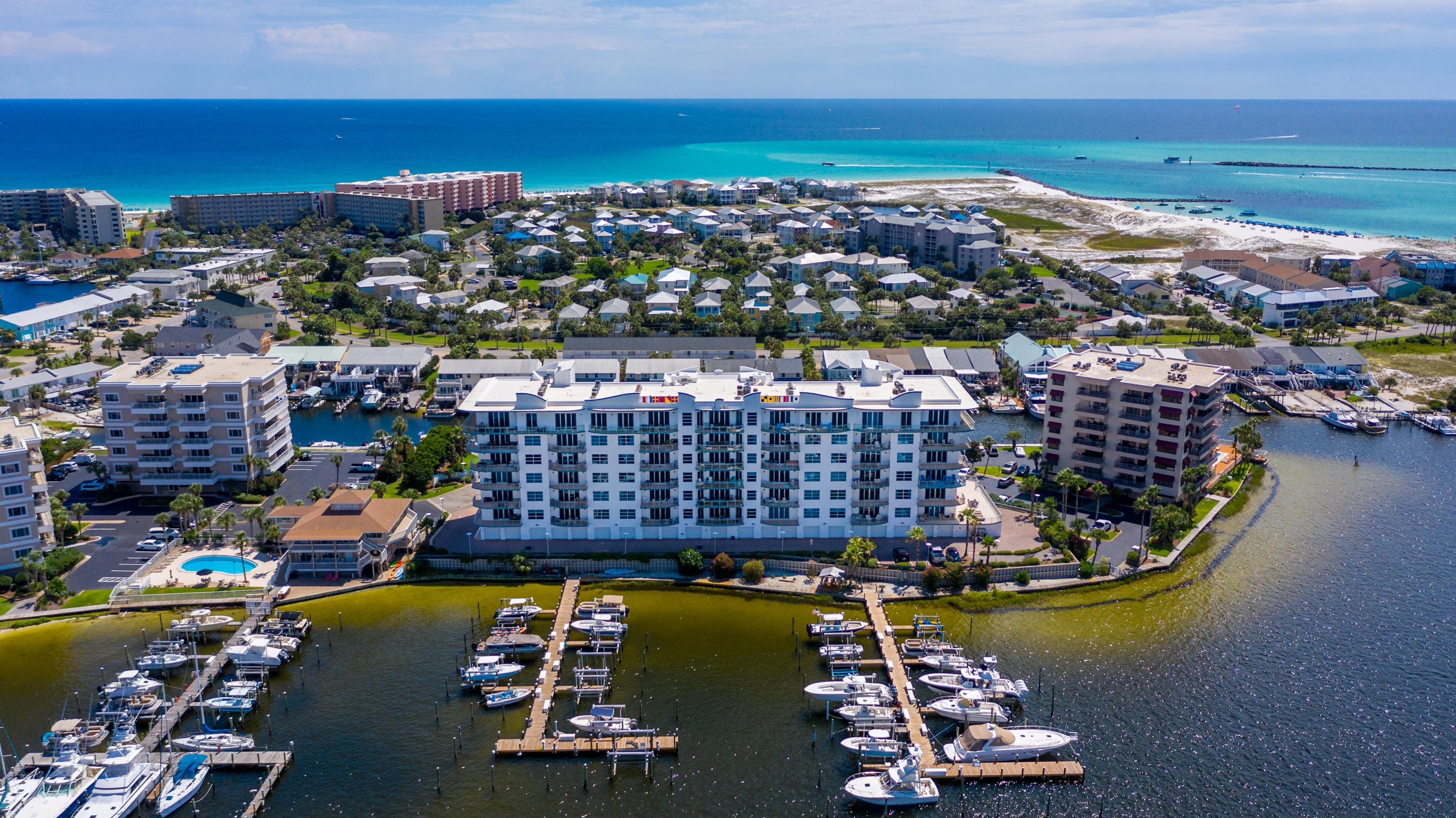 HARBOR LIGHTS - Residential