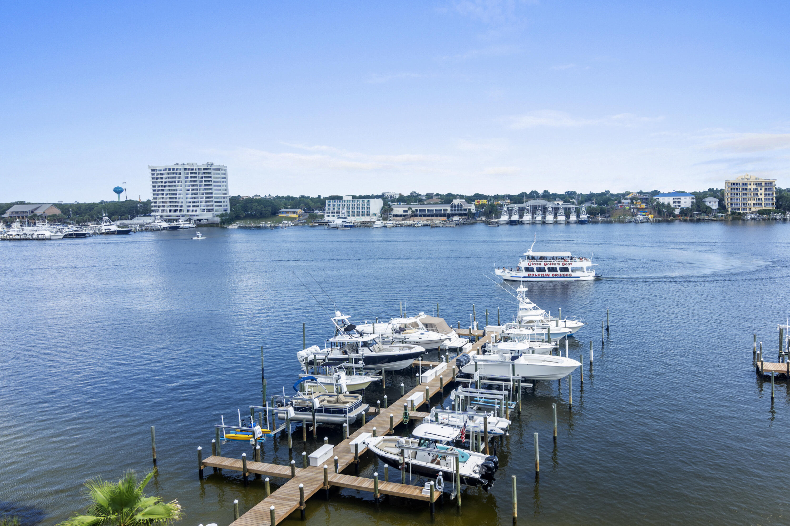HARBOR LIGHTS - Residential