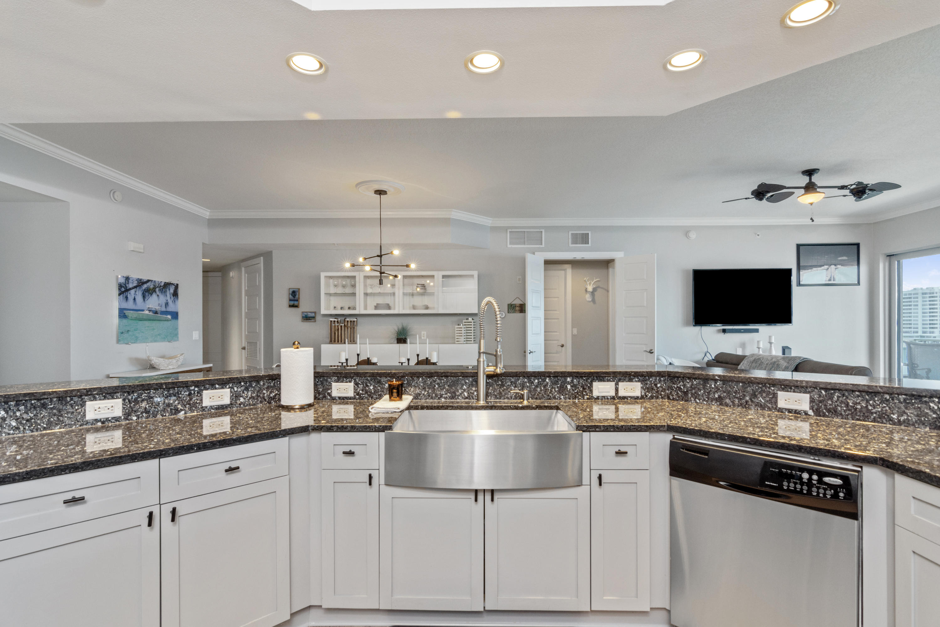 HARBOR LIGHTS - Residential