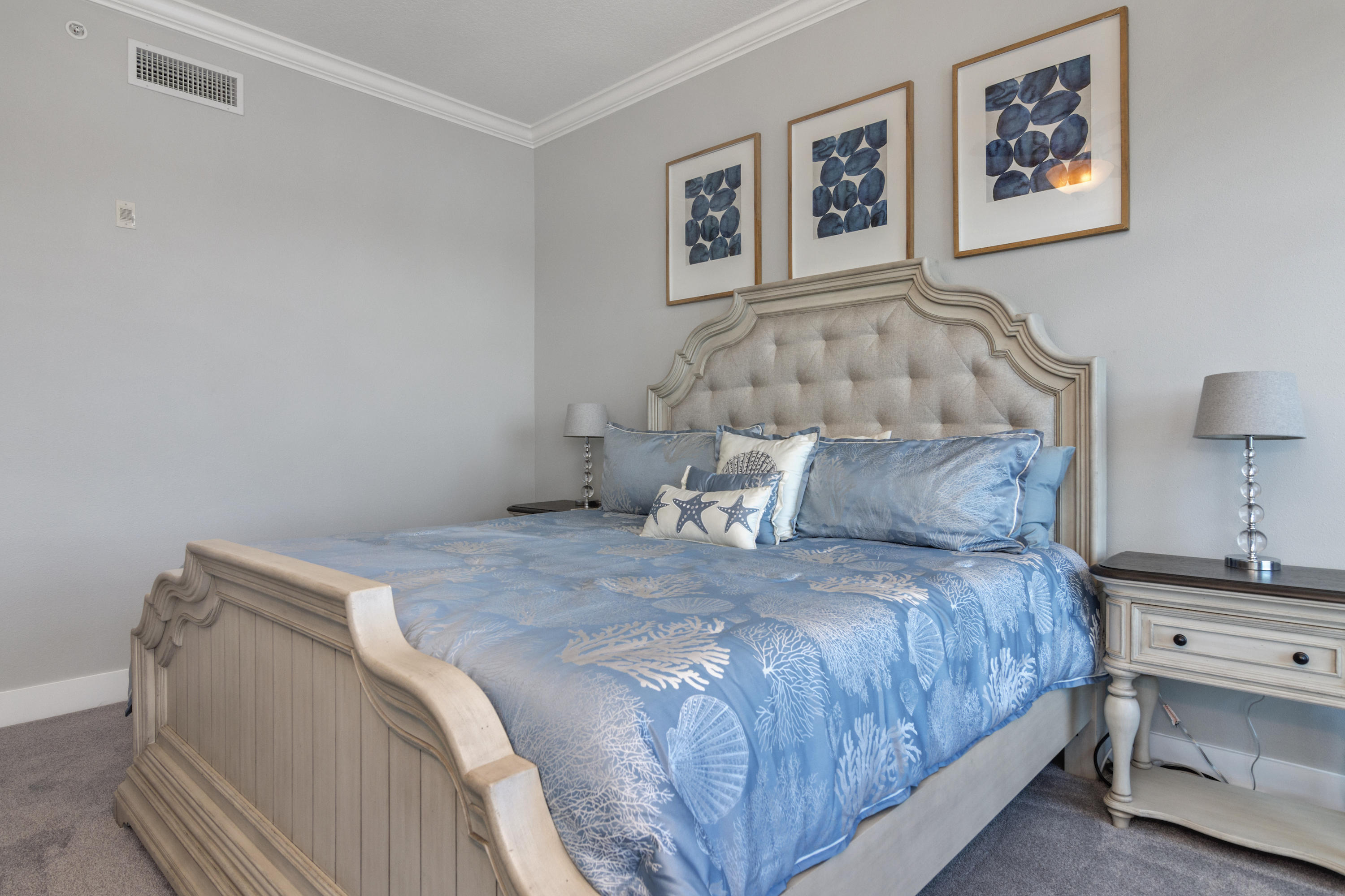 HARBOR LIGHTS - Residential