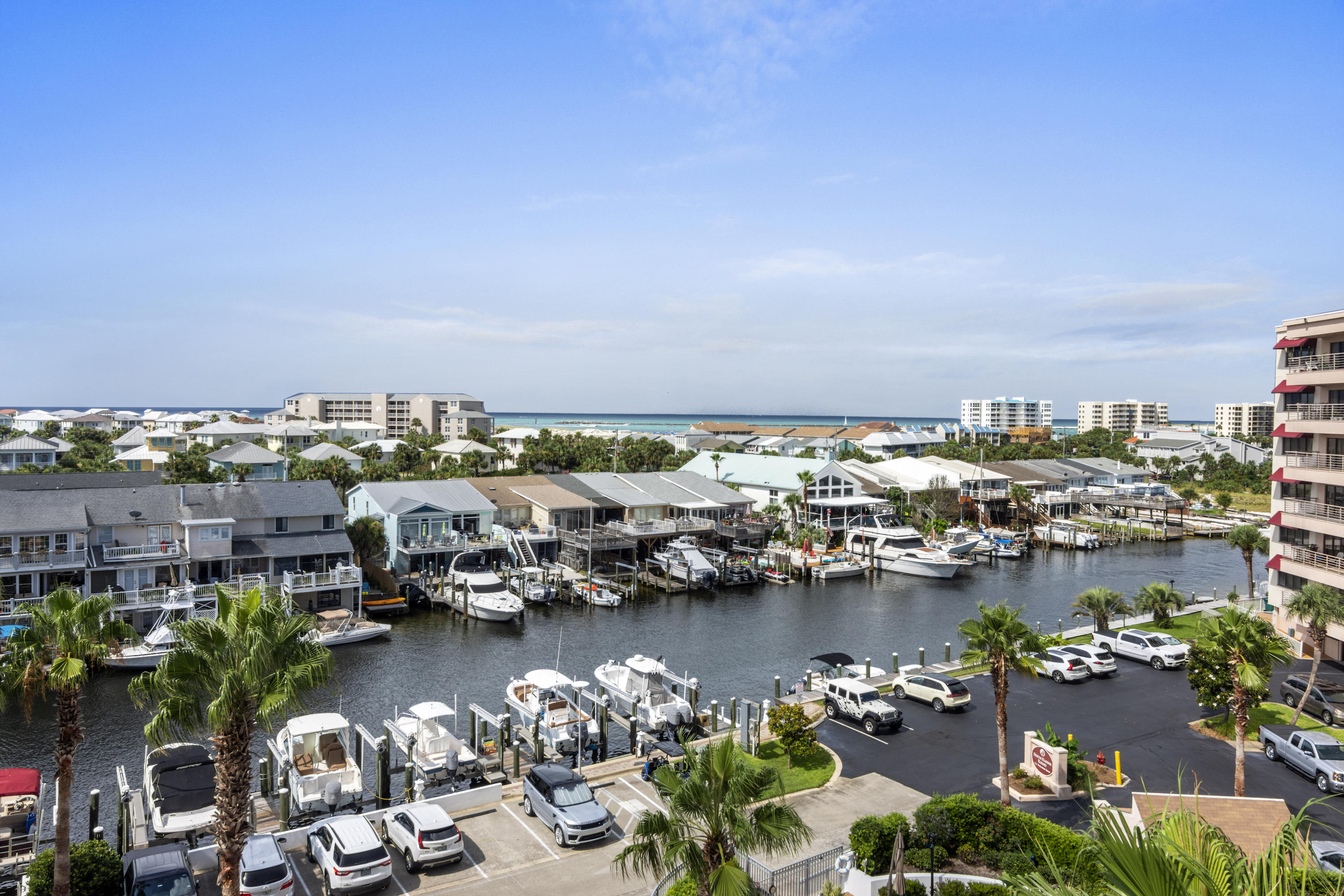 HARBOR LIGHTS - Residential