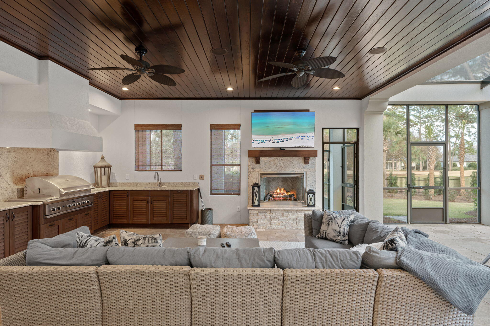 ISLAND GREEN - Residential