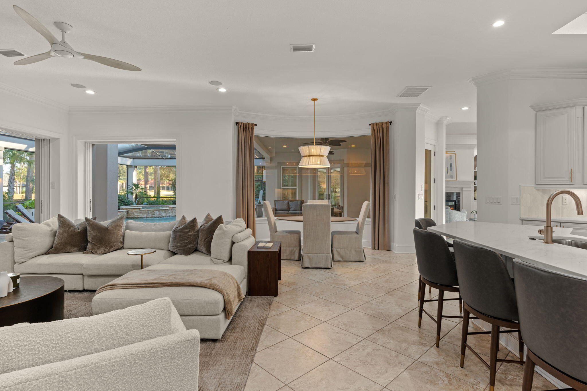 ISLAND GREEN - Residential