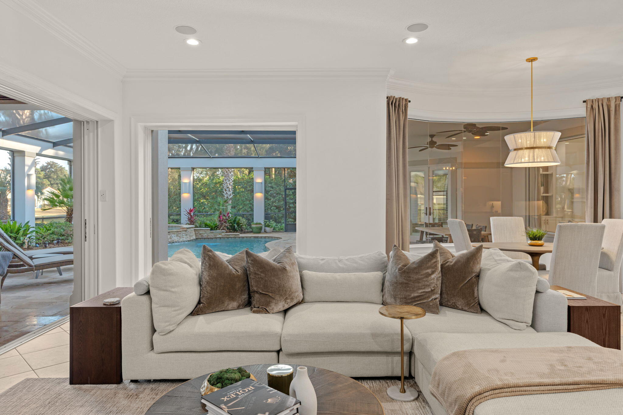 ISLAND GREEN - Residential