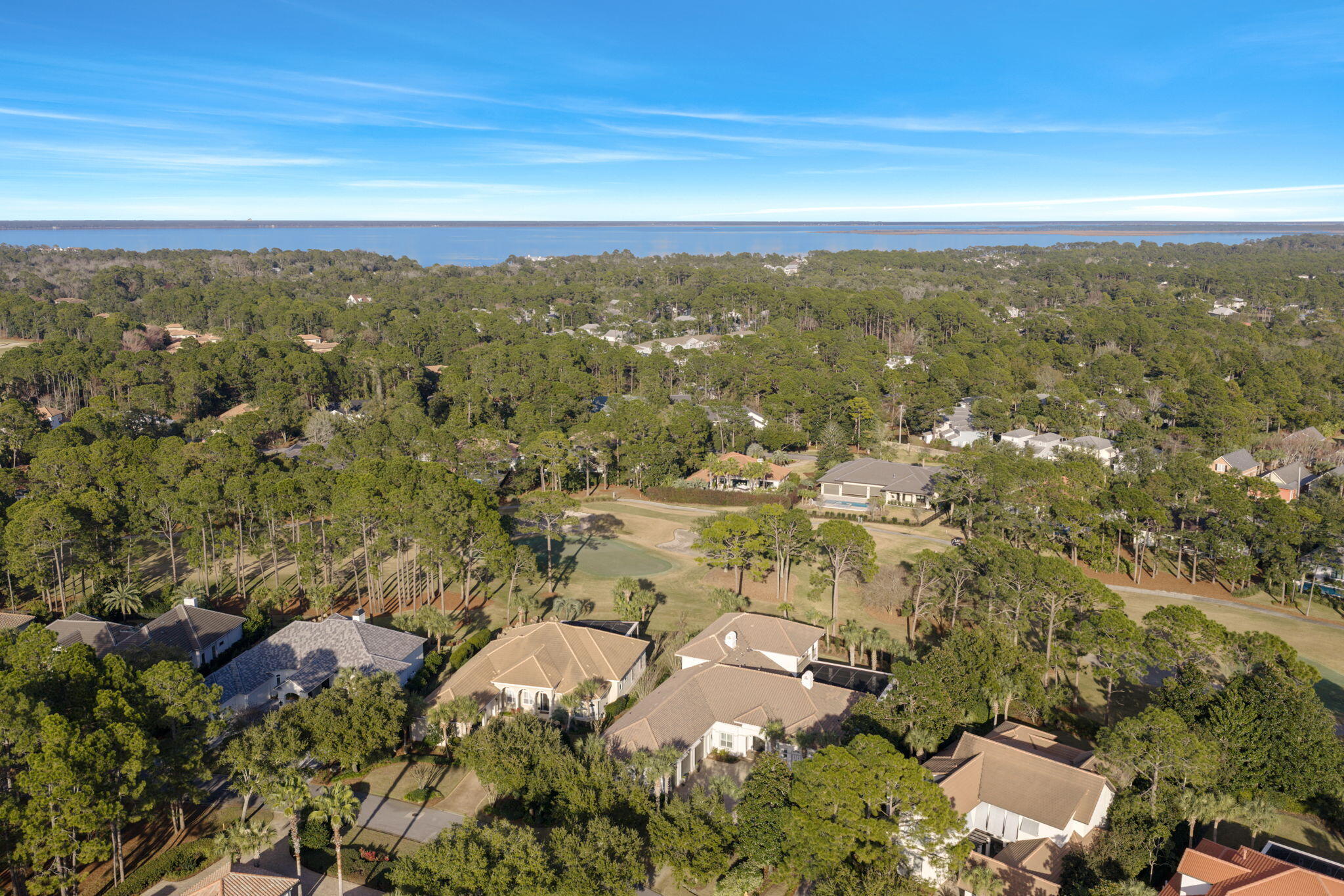 ISLAND GREEN - Residential