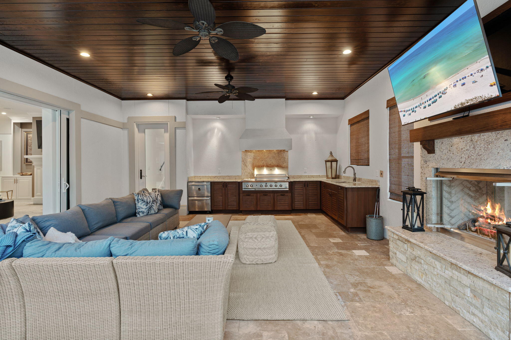 ISLAND GREEN - Residential