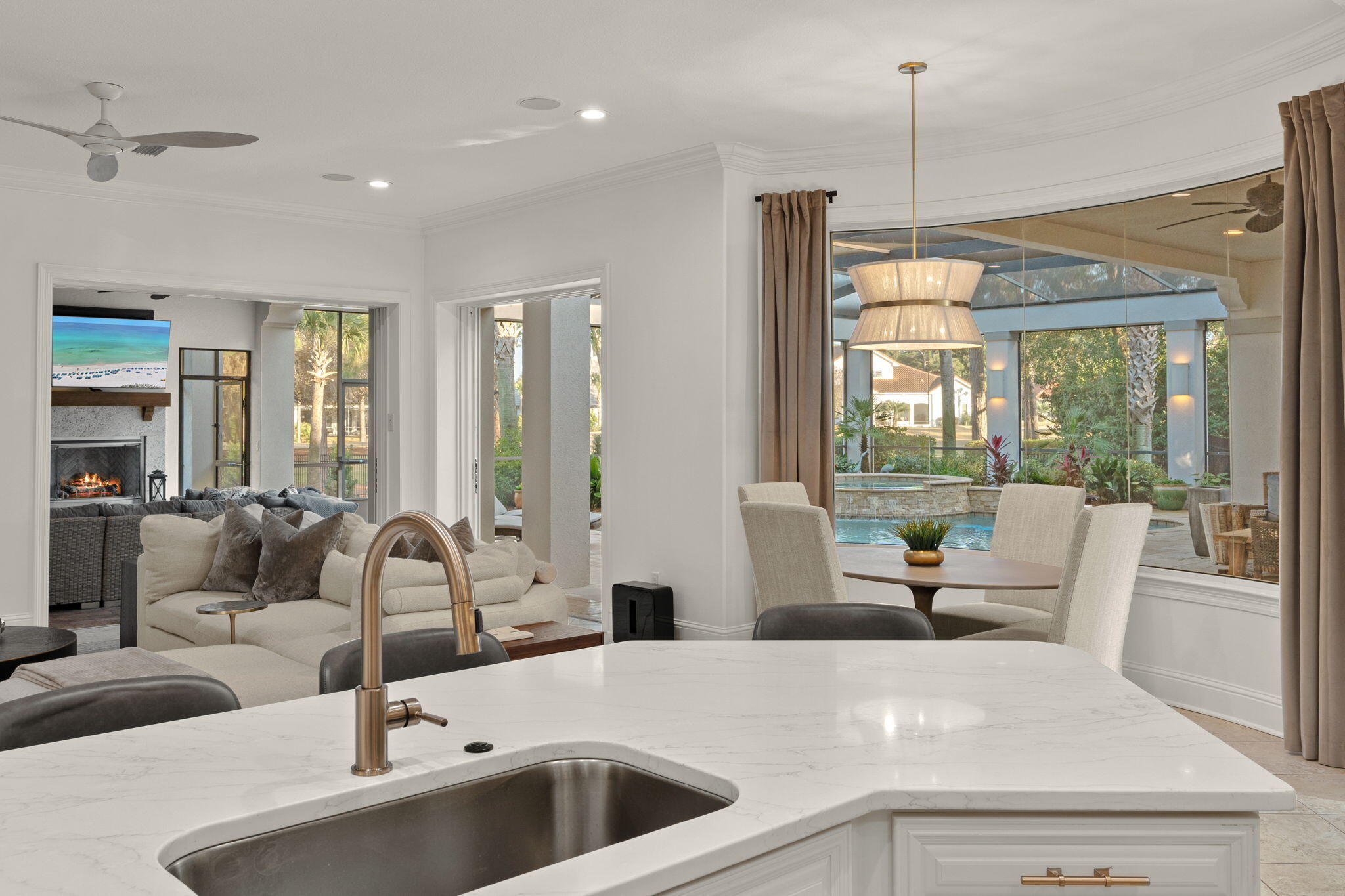 ISLAND GREEN - Residential