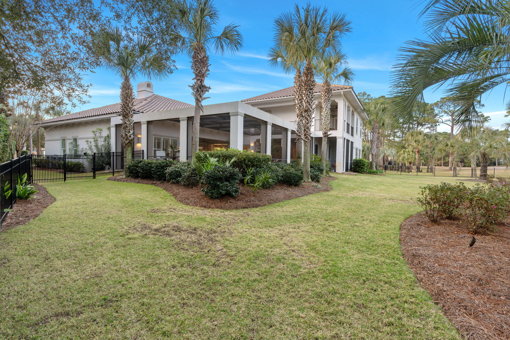 ISLAND GREEN - Residential