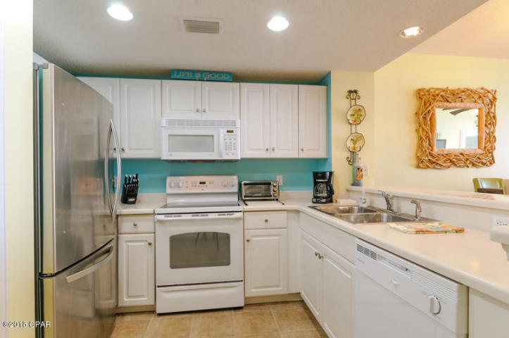 MAJESTIC BEACH TOWERS II - Residential