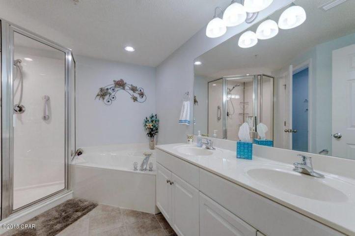 MAJESTIC BEACH TOWERS II - Residential