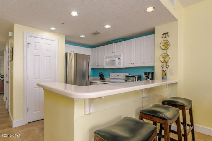 MAJESTIC BEACH TOWERS II - Residential