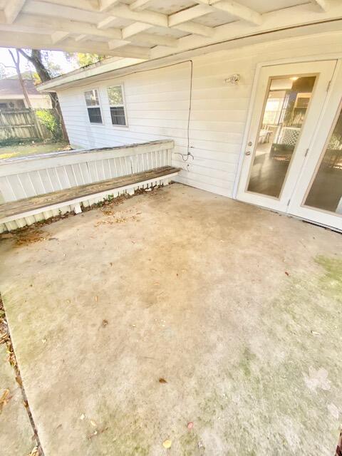 PORT DIXIE - Residential Lease