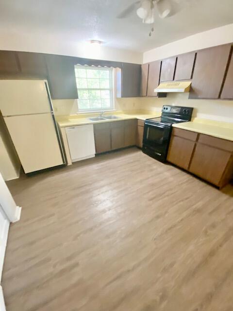 PORT DIXIE - Residential Lease