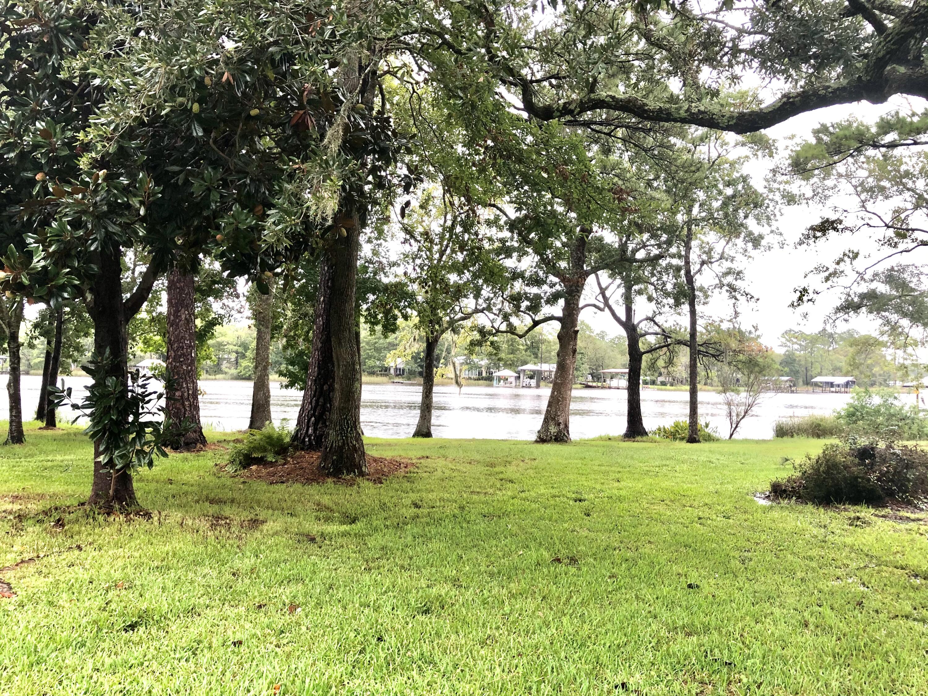 BAY GROVE - Residential