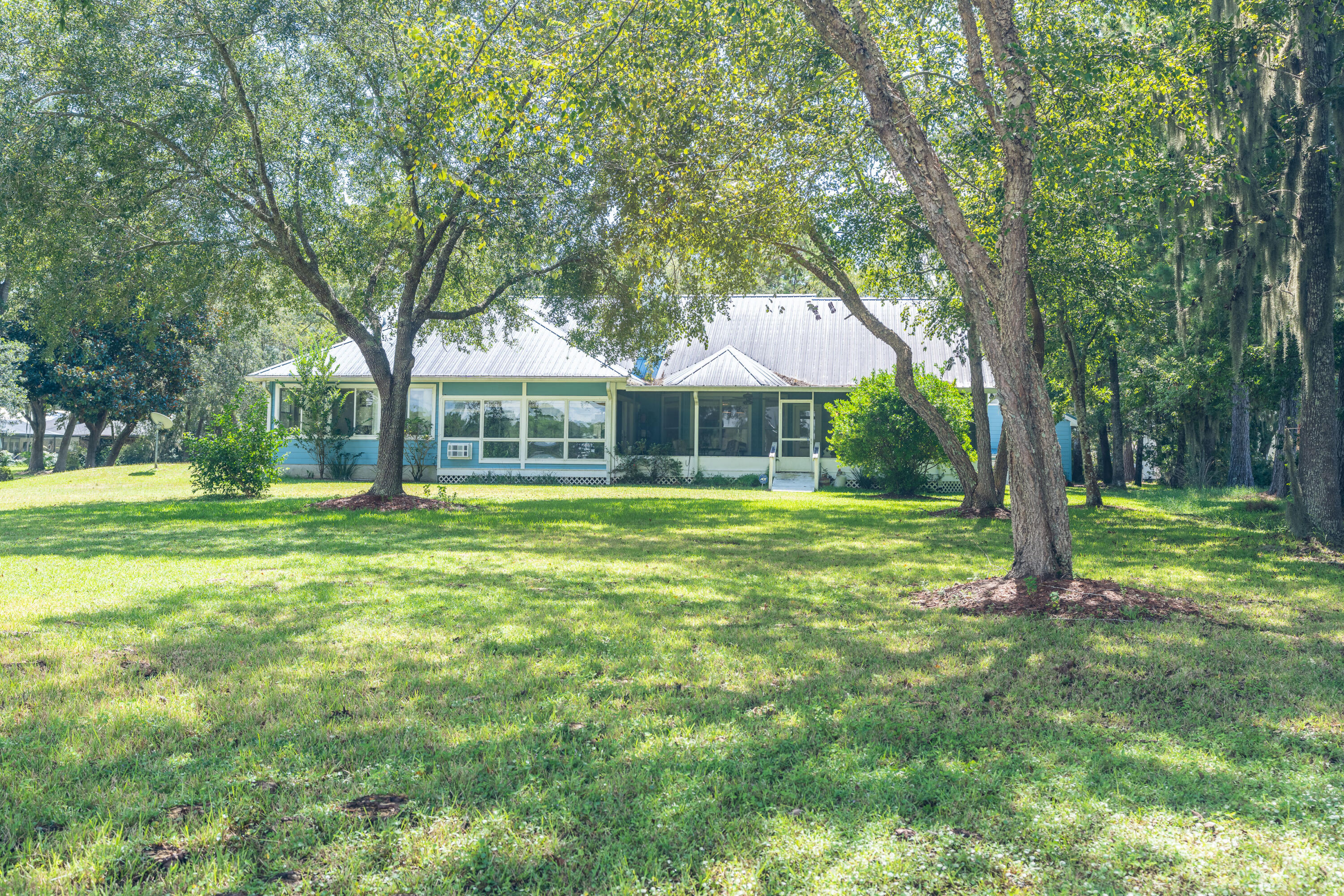 BAY GROVE - Residential