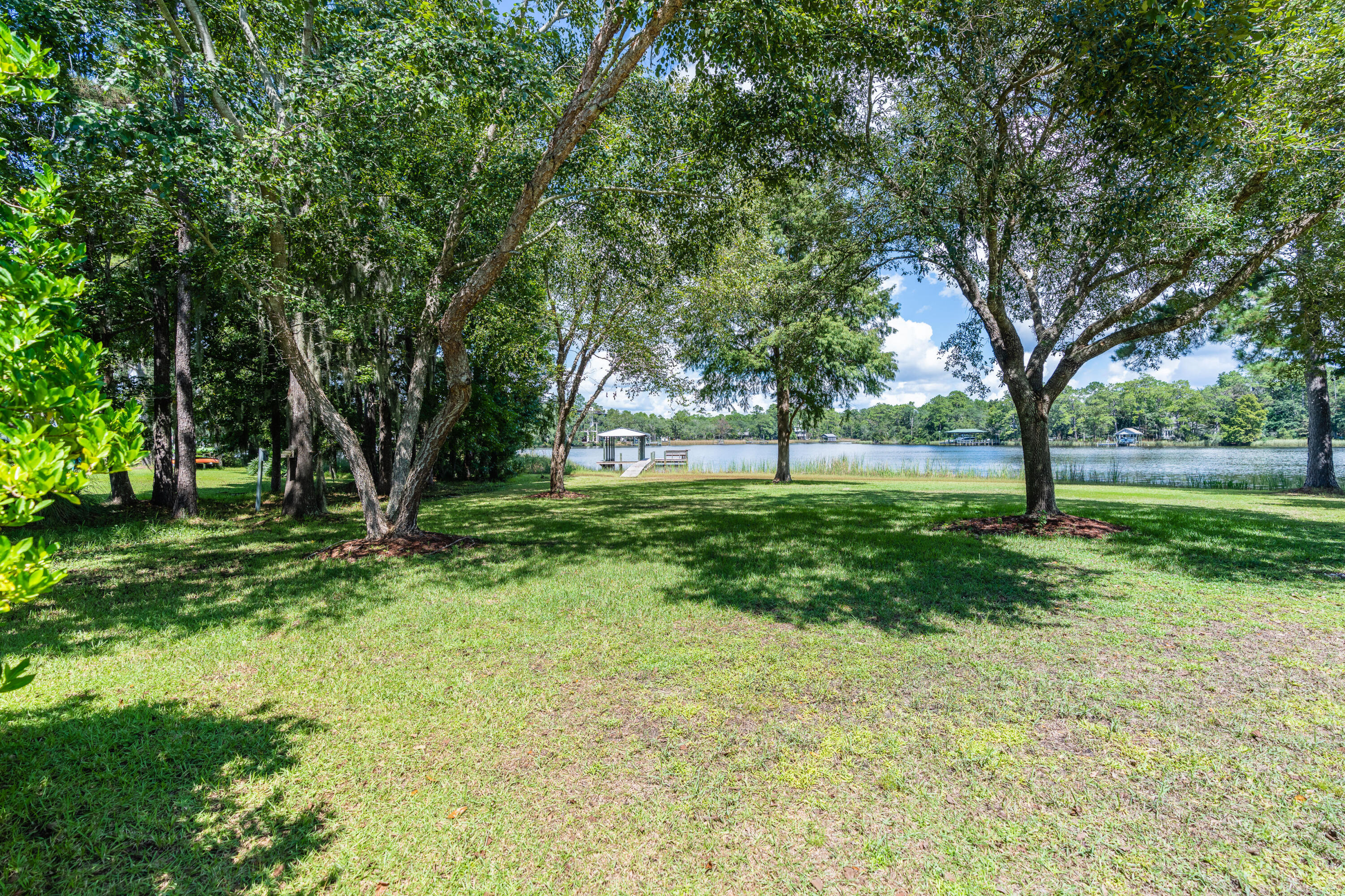 BAY GROVE - Residential