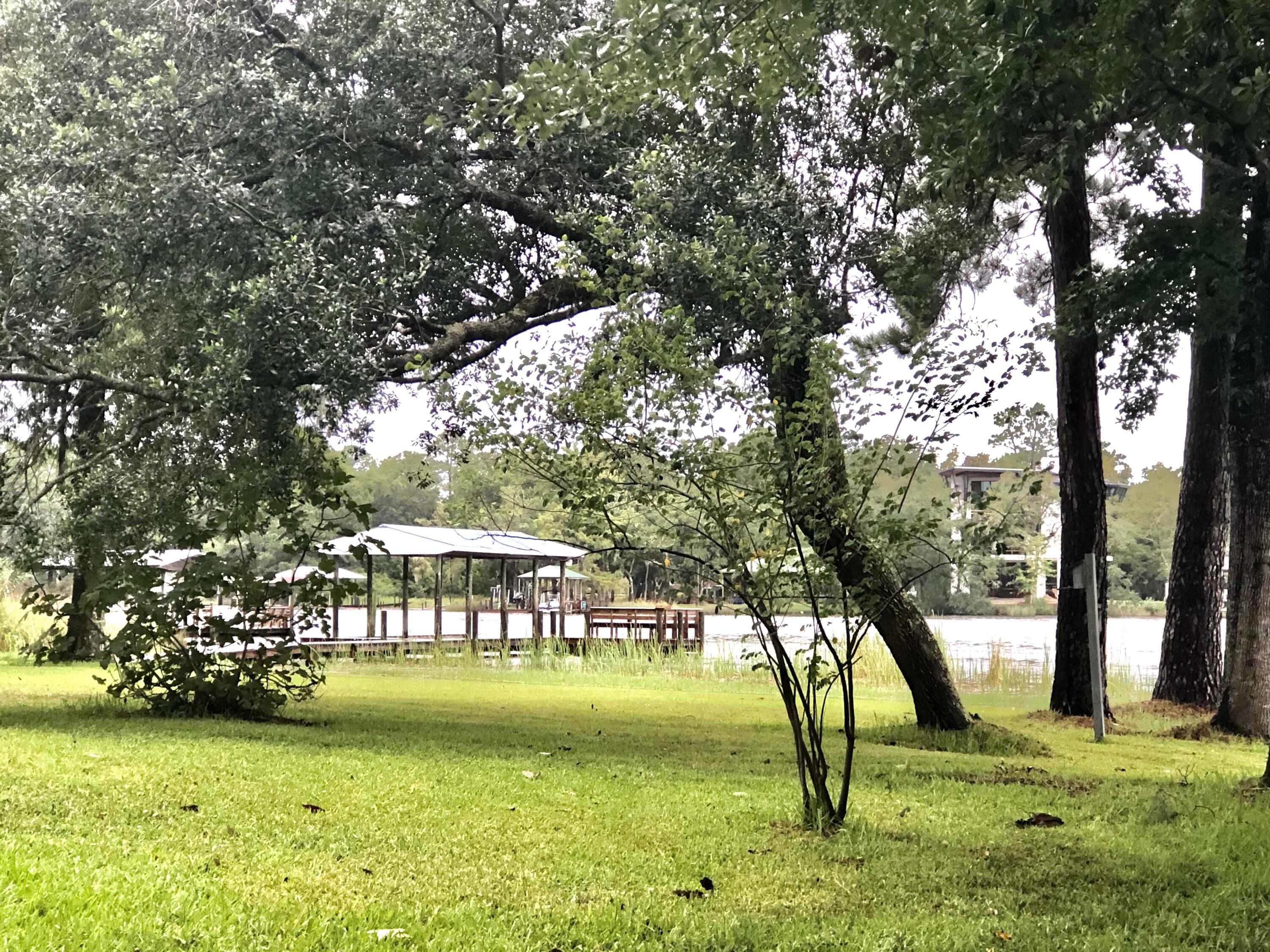 BAY GROVE - Residential