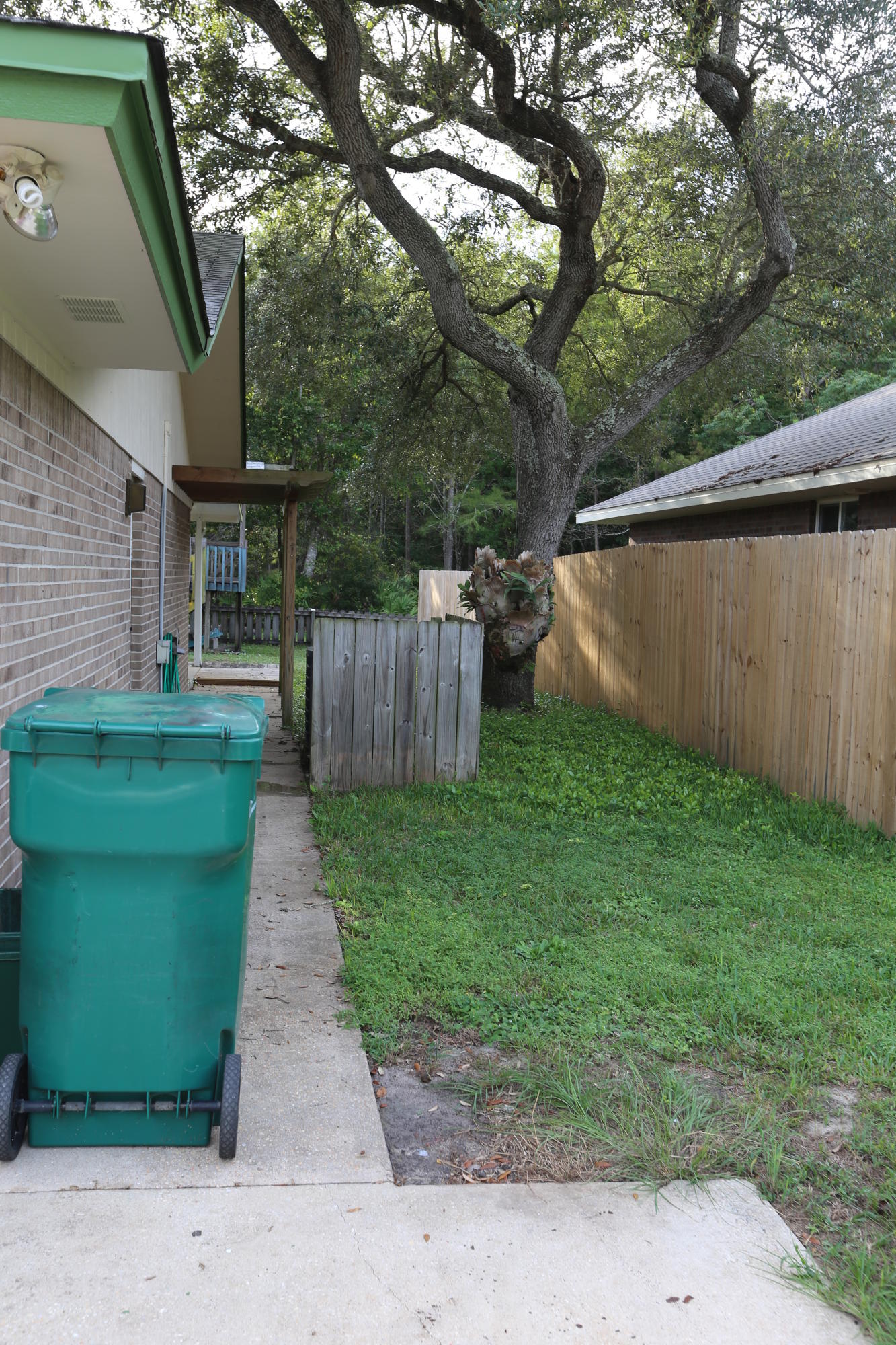 WYNNEHAVEN BEACH ESTATES - Residential