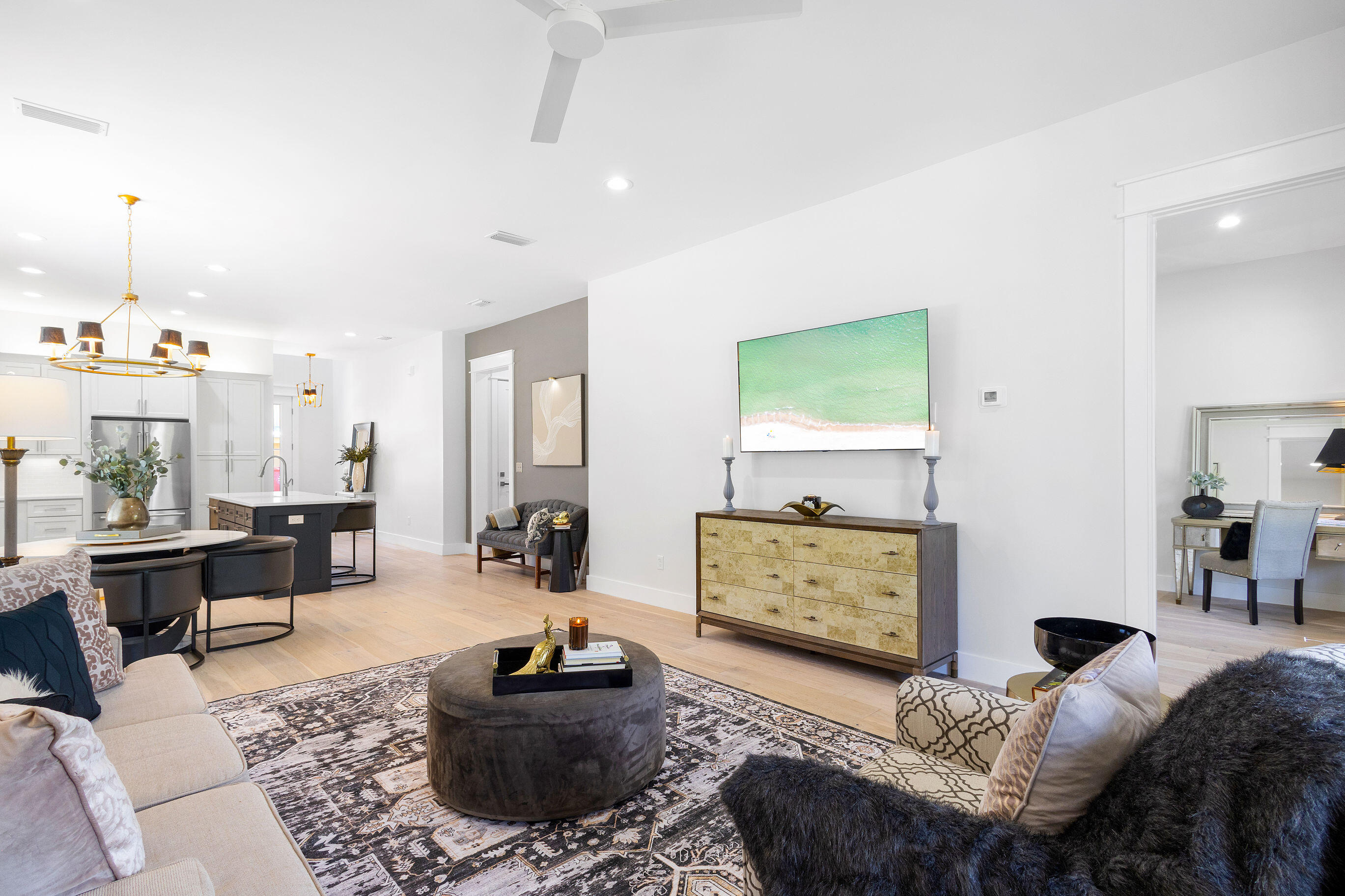 3913 Magnolia Bluff Lane