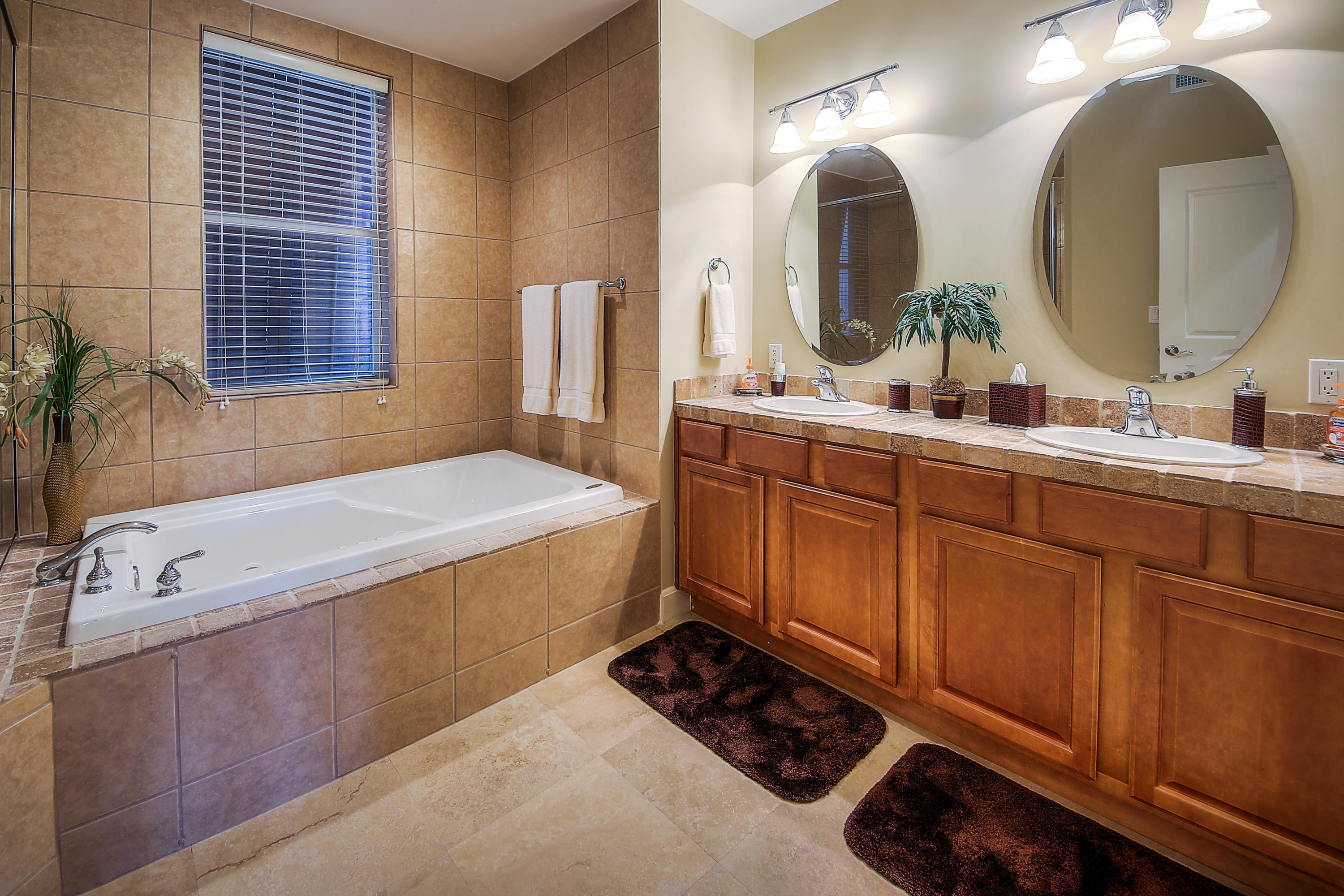 PINE RIDGE - Residential