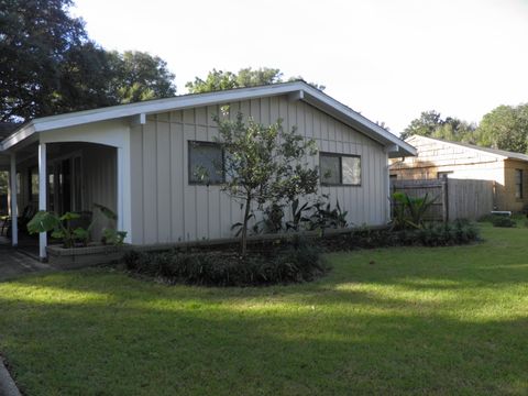 Photo of 103 Alden Drive, Fort Walton Beach, FL 32547 (MLS # 990928)